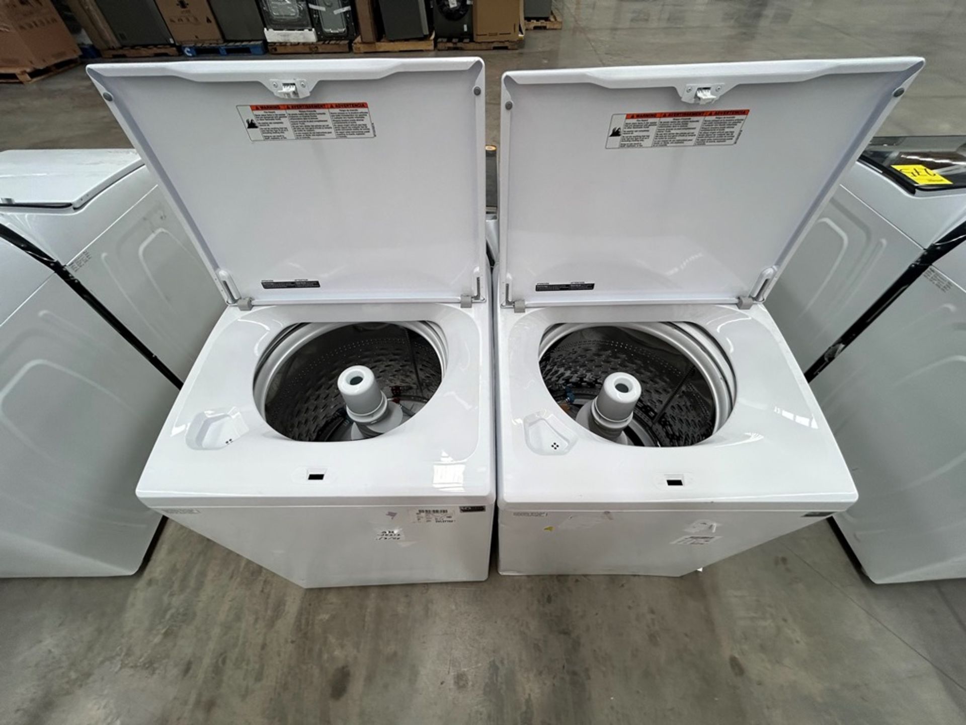 2 Lavadoras contiene: 1 Lavadora de 22 KG, Marca WHRIPOOL, Modelo 8MWTW2224MPM0, Serie 32278, Color - Image 4 of 6