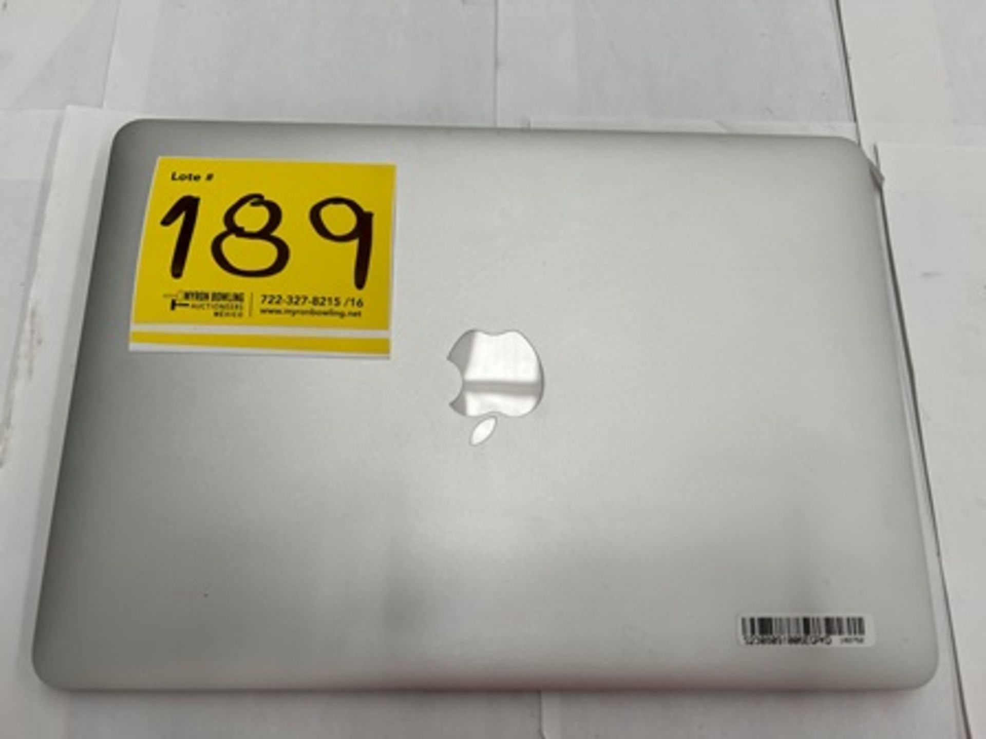 1 MacBook Air de 128 GB (enciende, con cuenta) (No se asegura su funcionamiento, favor de inspeccio - Image 4 of 6