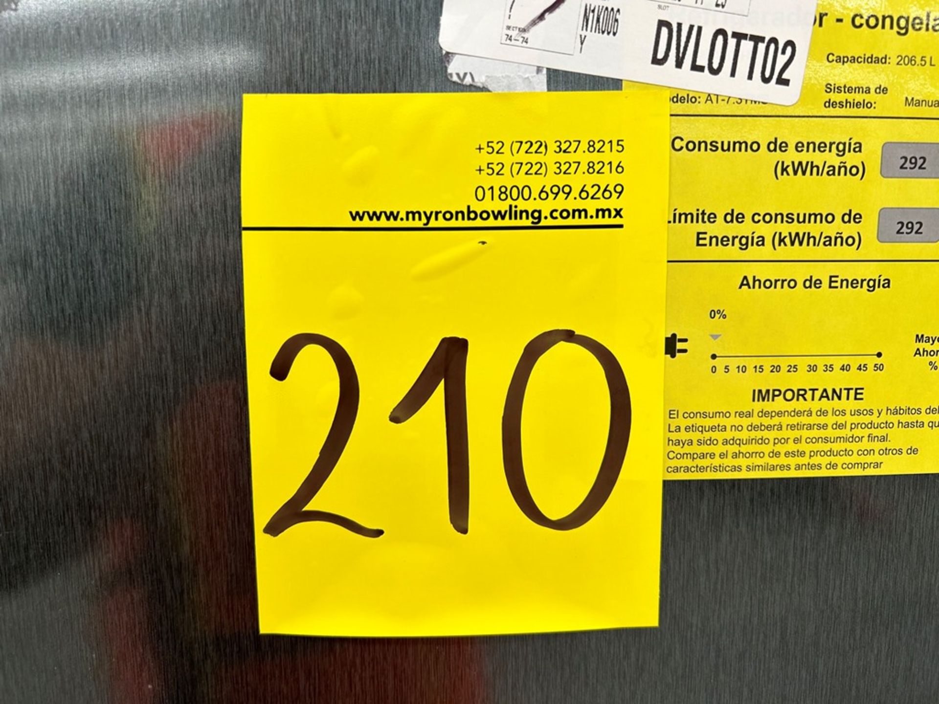 2 refrigeradores contiene: 1 refrigerador Marca ATVIO, Modelo AT73TMS, Color NEGRO; 1 refrigerador - Image 8 of 8