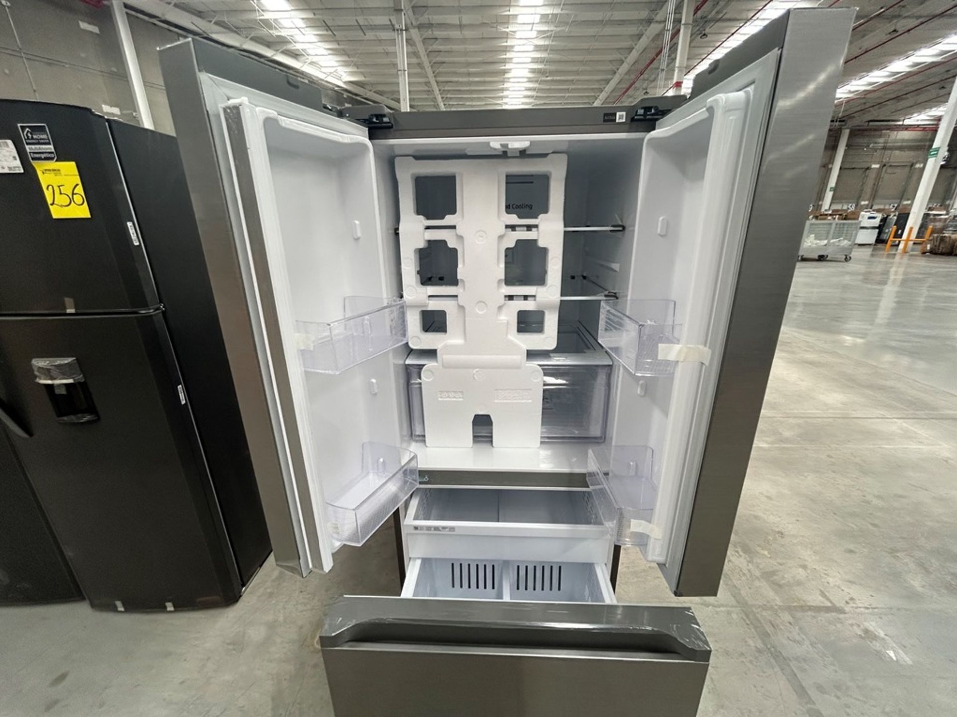 1 refrigerador Marca SAMSUNG, Modelo RF22A4010S9, Serie 01967J, Color GRIS (Equipo de devolución) - Image 4 of 5