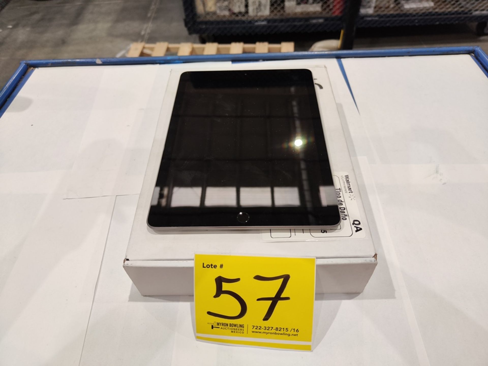 1 iPad 6a generación de 32 GB (Favor de inspeccionar)