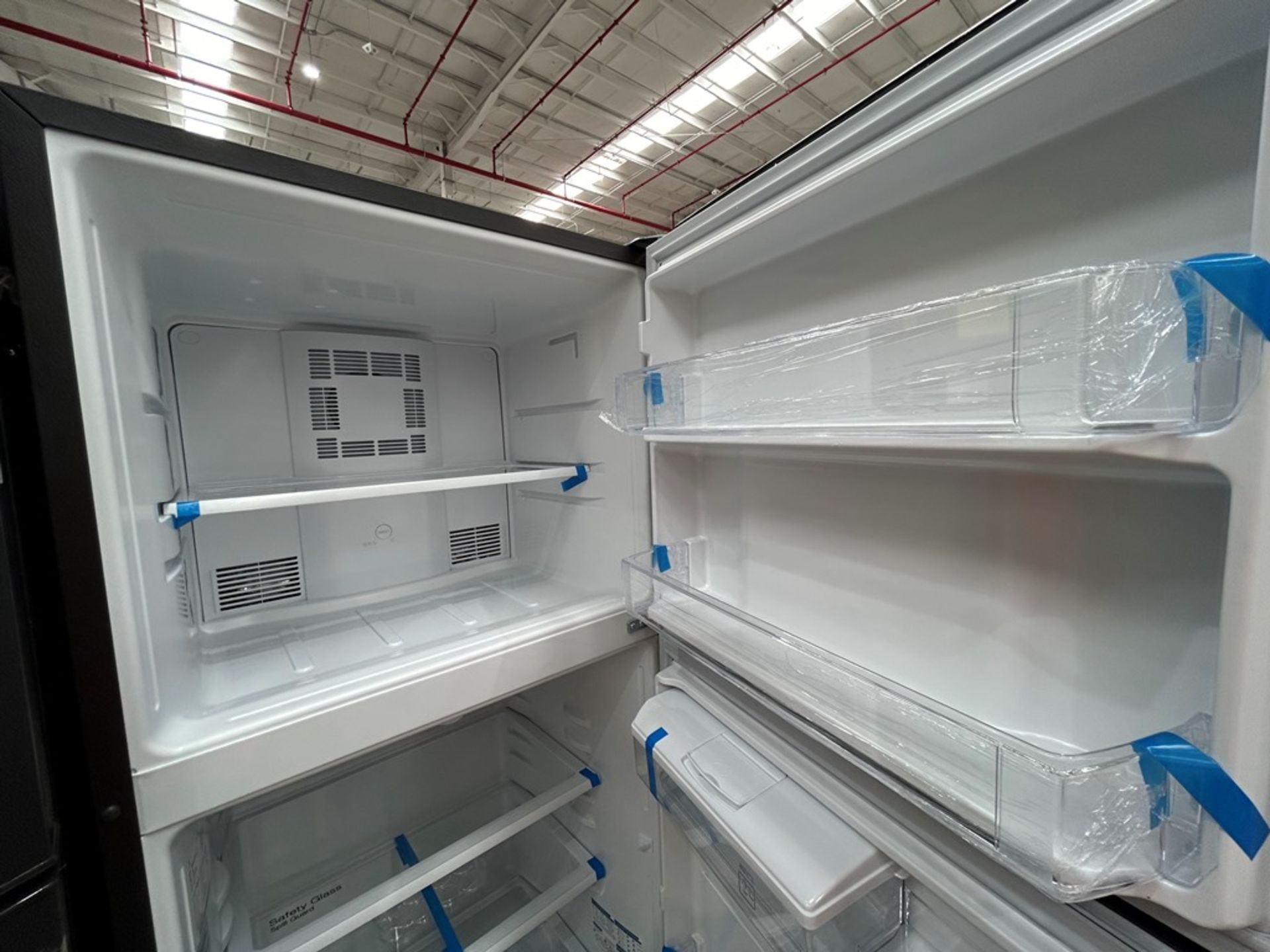 2 refrigeradores contiene: 1 refrigerador con dispensador de agua Marca MABE, Modelo RME360FDMRD, S - Image 5 of 10