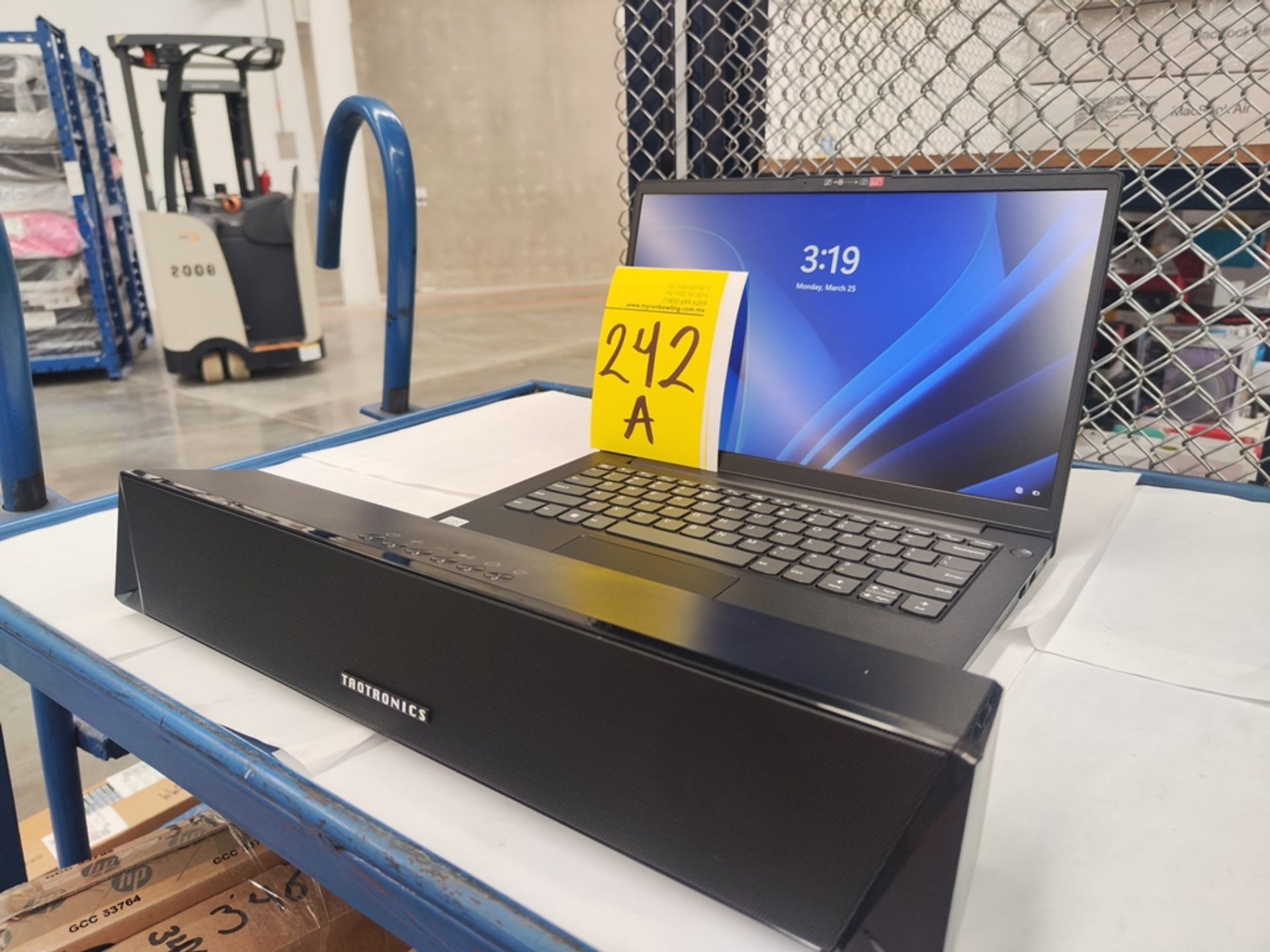 Lote de 2 artículos contiene: 1 laptop Marca LENOVO, Modelo V14G3, Almacenamiento de 512 GB; RAM de - Image 2 of 6