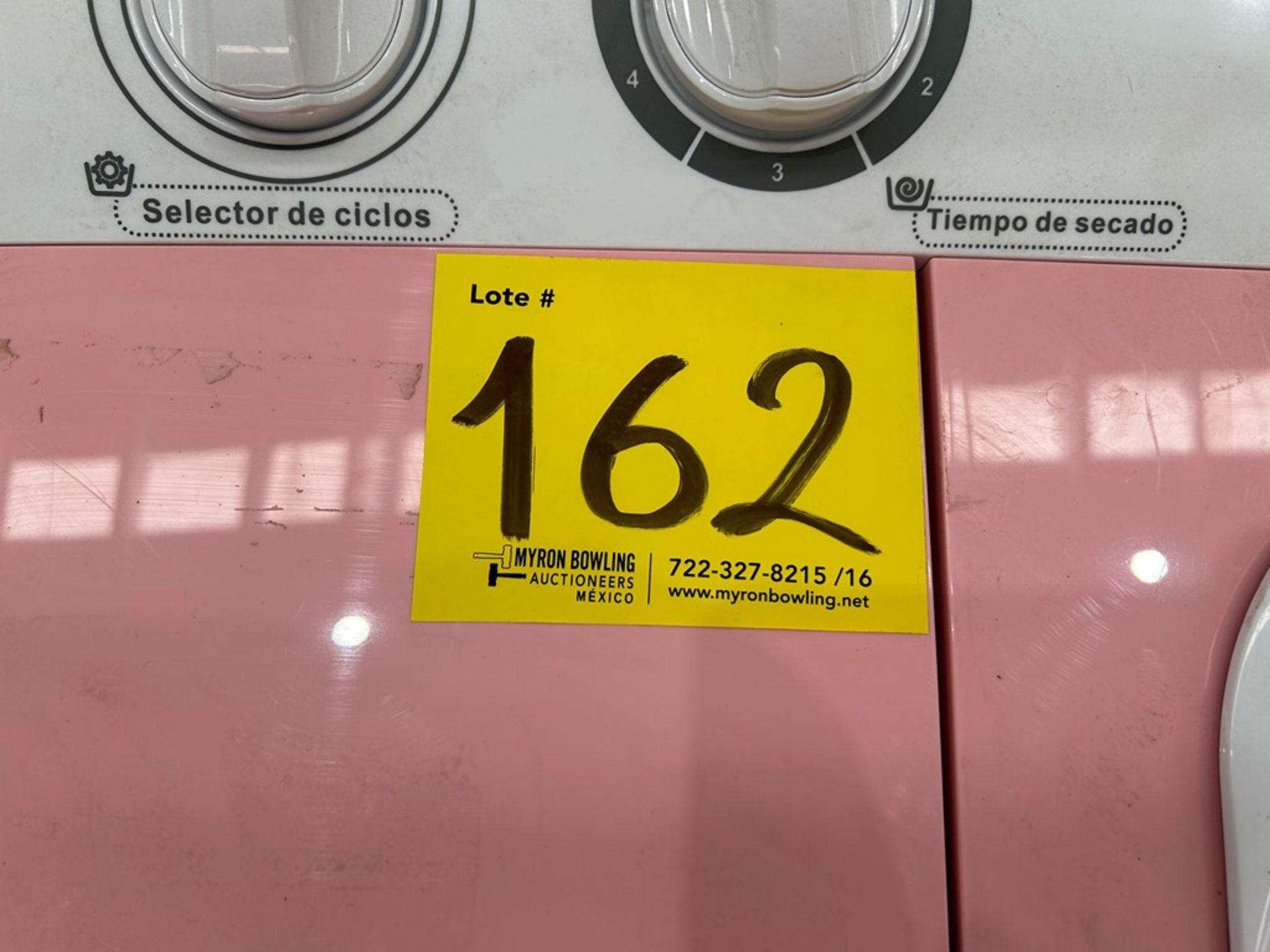 2 Lavadoras contiene: 1 Lavadora de 11 KG, Marca ATVIO, Modelo TT11KG, Color ROSA; 1 Lavadora de 11 - Image 8 of 8