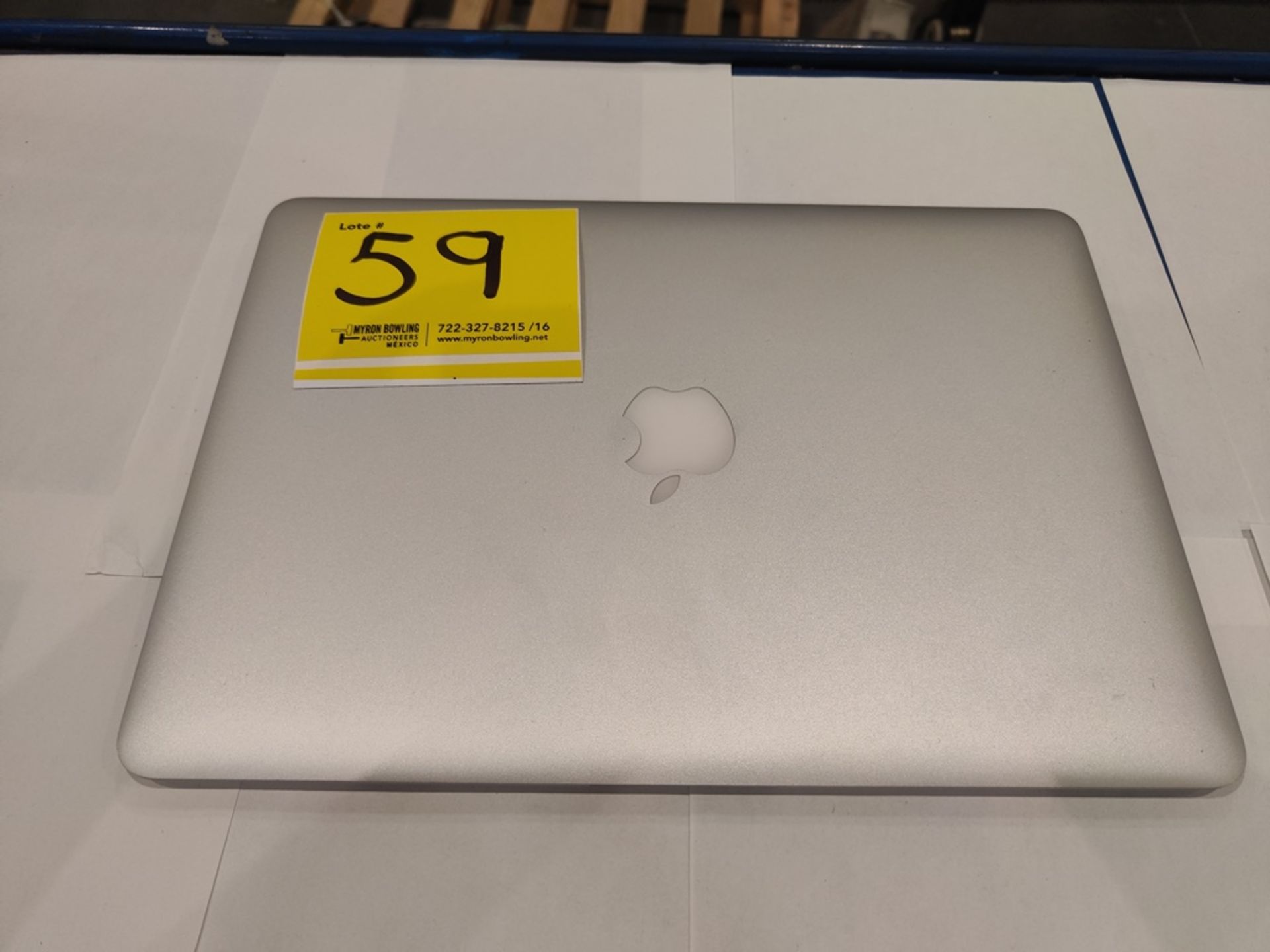 1 MacBook Air de 128 GB (No se asegura su funcionamiento, favor de inspeccionar) - Image 4 of 5