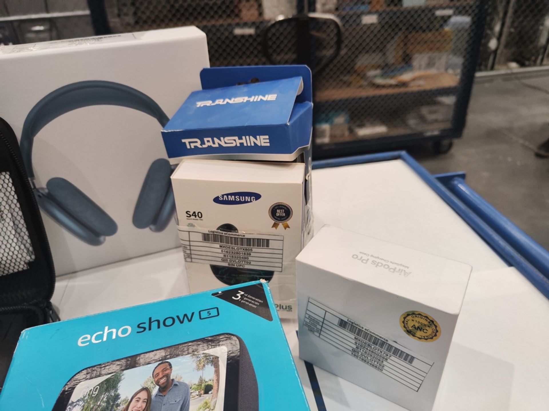 Lote de 6 piezas contiene: 1 Alexa ECHO SHOW 5; 1 audífonos de diadema genéricos; 1 DRONE K3/E99PRO - Image 5 of 7