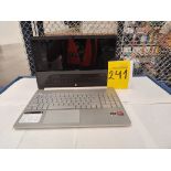 1 laptop Marca HP, Modelo 15EF2505LA, Almacenamiento de 512 GB; RAM de 8 GB (No se asegura su funci