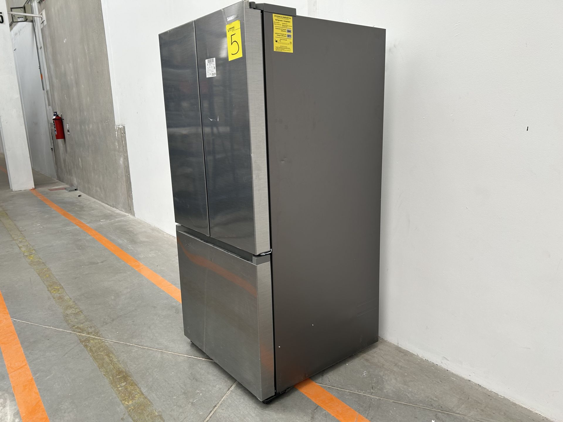 (NUEVO) Refrigerador Marca SAMSUNG, Modelo RF25C5151S9, Serie 00129J, Color GRIS - Image 2 of 4