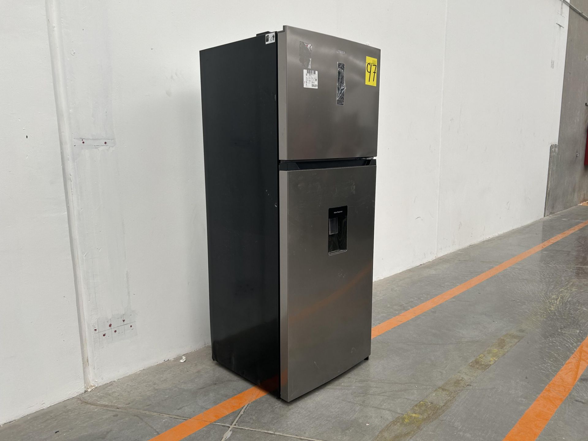 (NUEVO) Refrigerador con dispensador de agua Marca TEKA, Modelo RTF34700SSMX, Serie 070185, Color G - Image 3 of 5