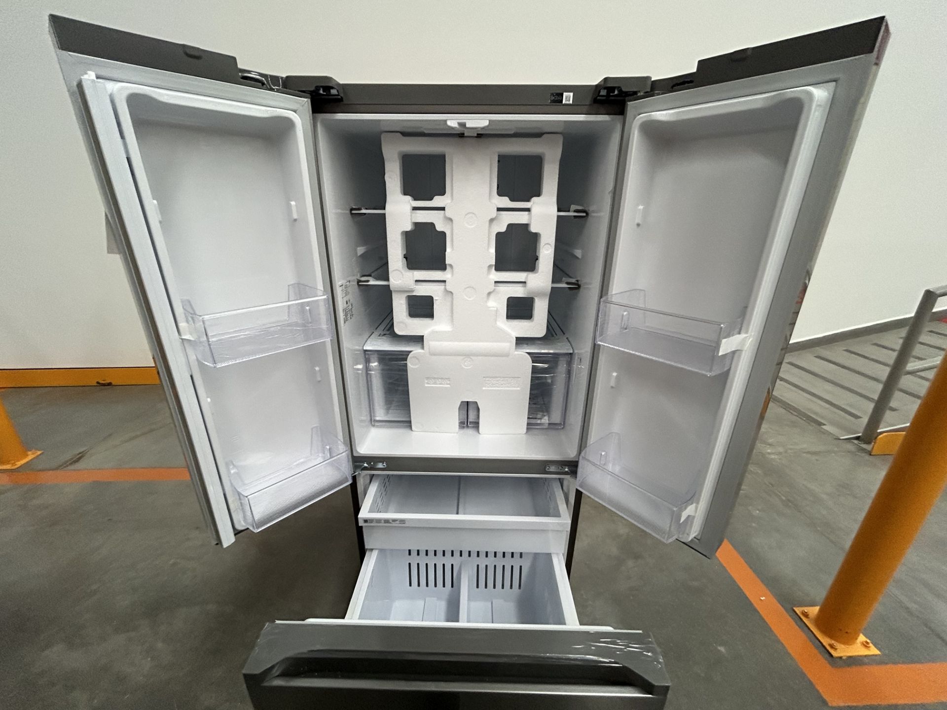 (NUEVO) Refrigerador Marca SAMSUNG, Modelo RF22A410S9, Serie 01694K, Color GRIS - Image 4 of 4