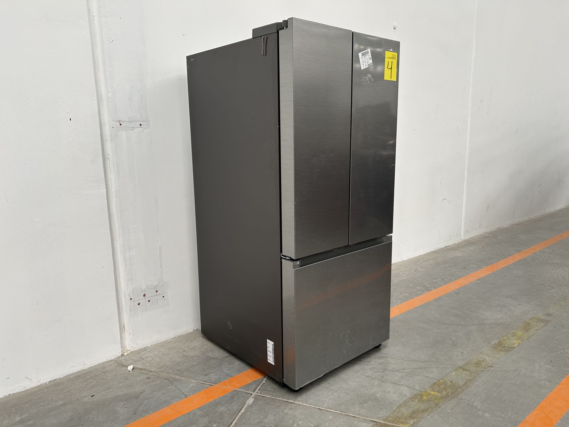 (NUEVO) Refrigerador Marca SAMSUNG, Modelo RF22A410S9, Serie 1152D, Color GRIS - Image 3 of 4