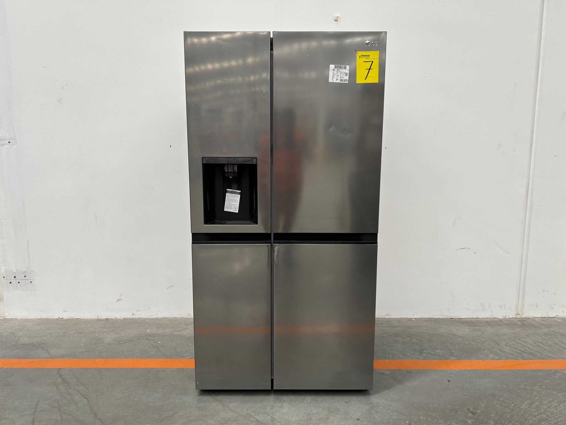 (NUEVO) Refrigerador con dispensador de agua Marca LG, Modelo VS27LNIP, Serie 27526, Color GRIS