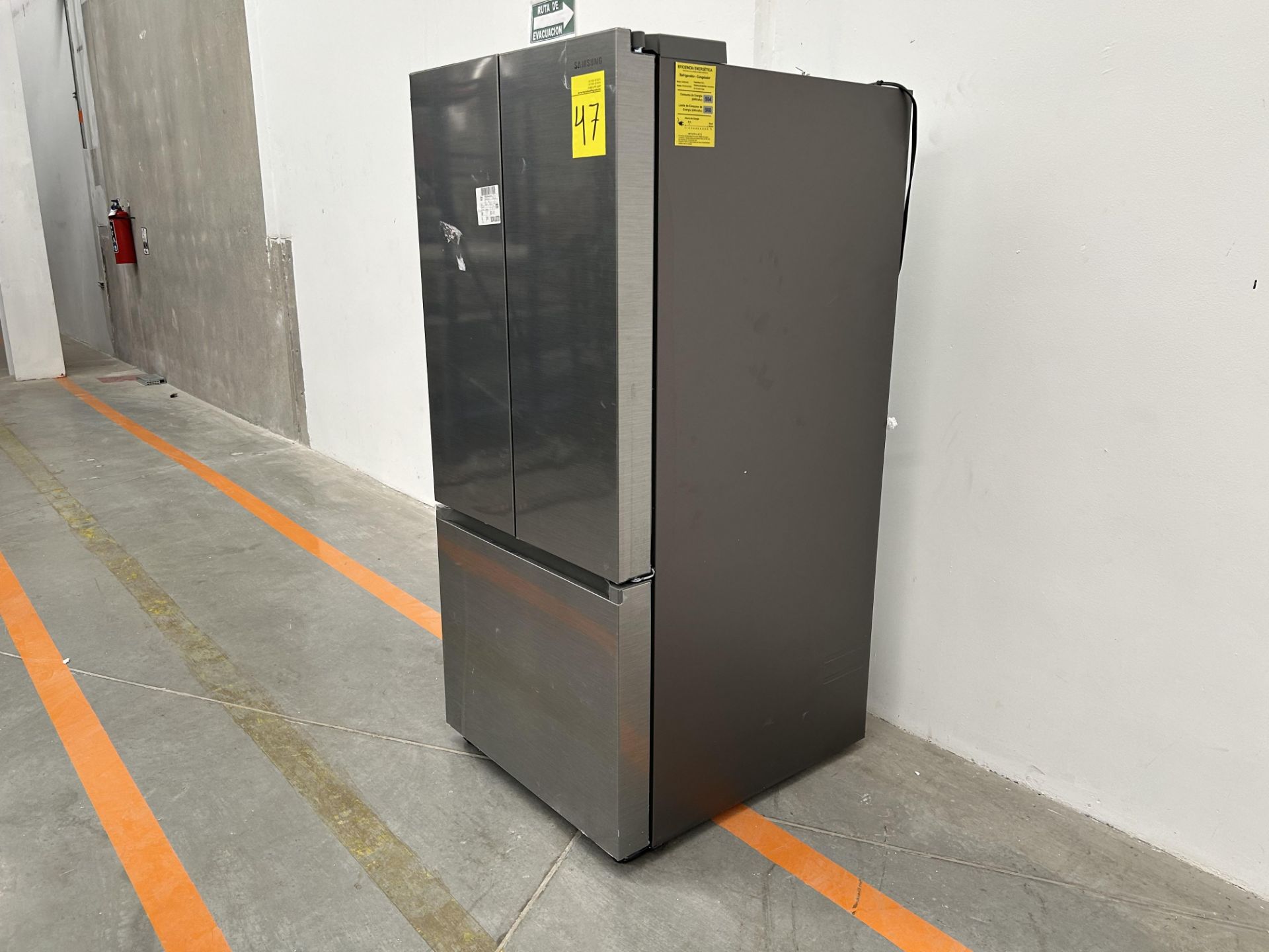 (NUEVO) Refrigerador Marca SAMSUNG, Modelo RF22A410S9, Serie 0189E, Color GRIS - Image 2 of 4