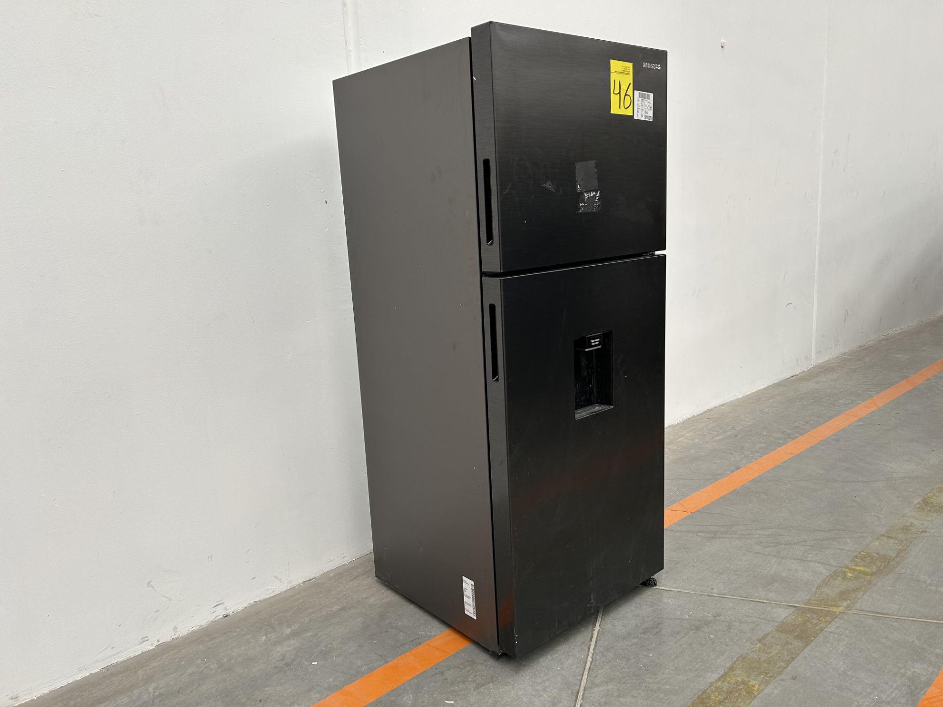 (NUEVO) Refrigerador con dispensador de agua Marca SAMSUNG, Modelo RT44A6344B1, Serie 9344M, Color - Image 3 of 5