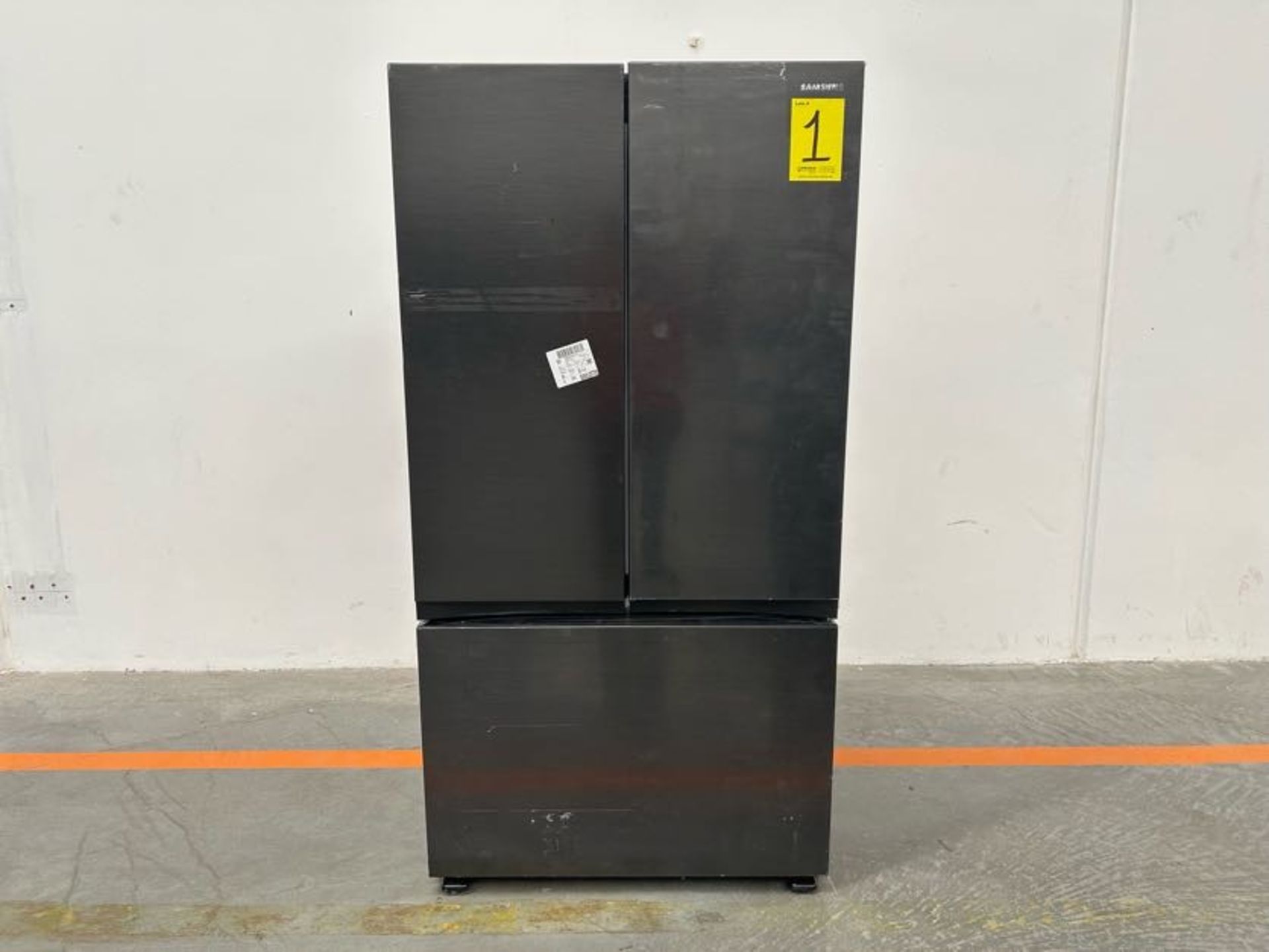 Refrigerador Marca SAMSUNG, Modelo RF32CG5N10B1EM, Serie 0668B, Color NEGRO (Equipo de devolución)