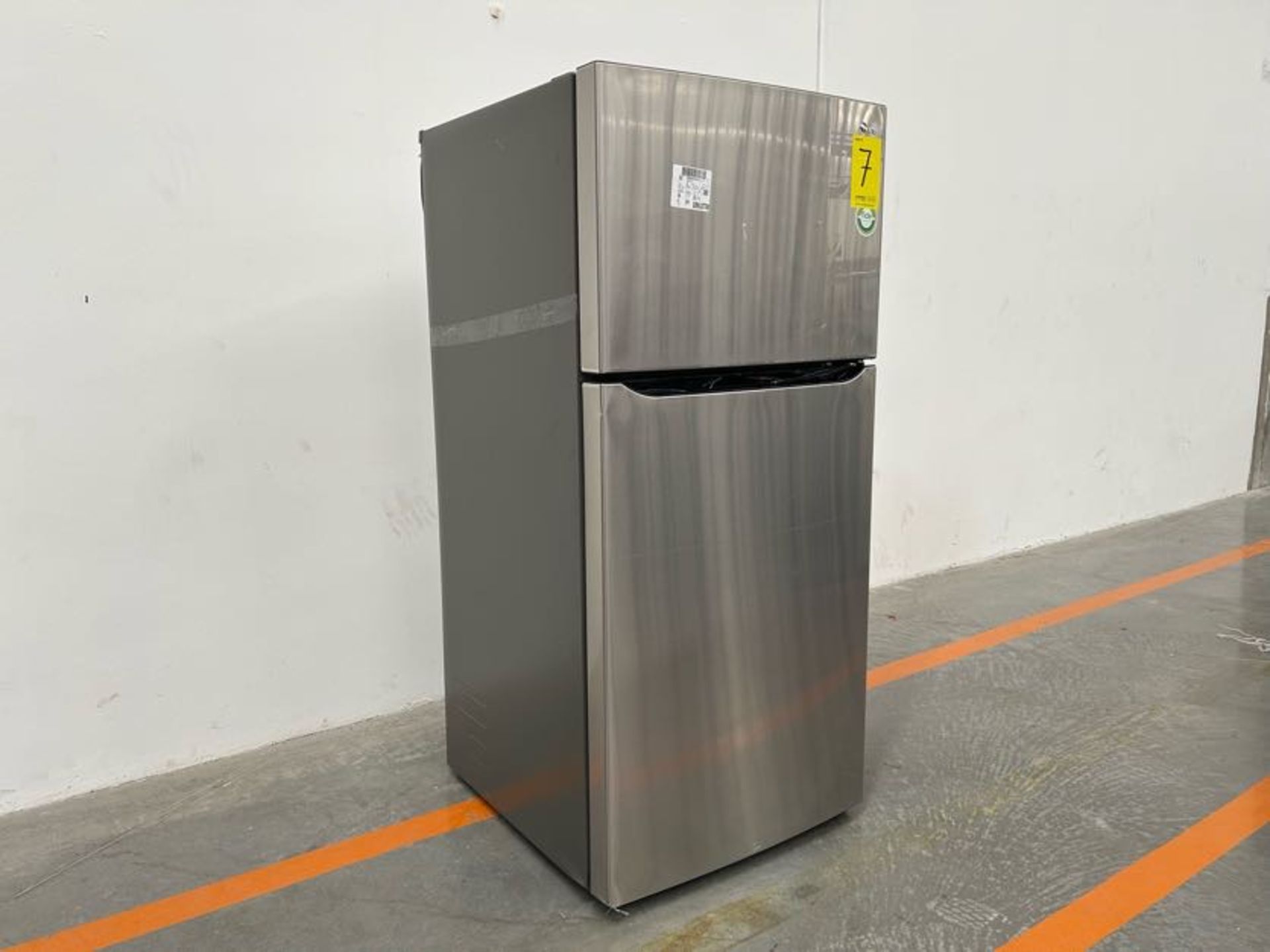 Refrigerador Marca LG, Modelo LT57BPSX, Serie 2Z784, Color GRIS (Equipo de devolución) - Image 3 of 7