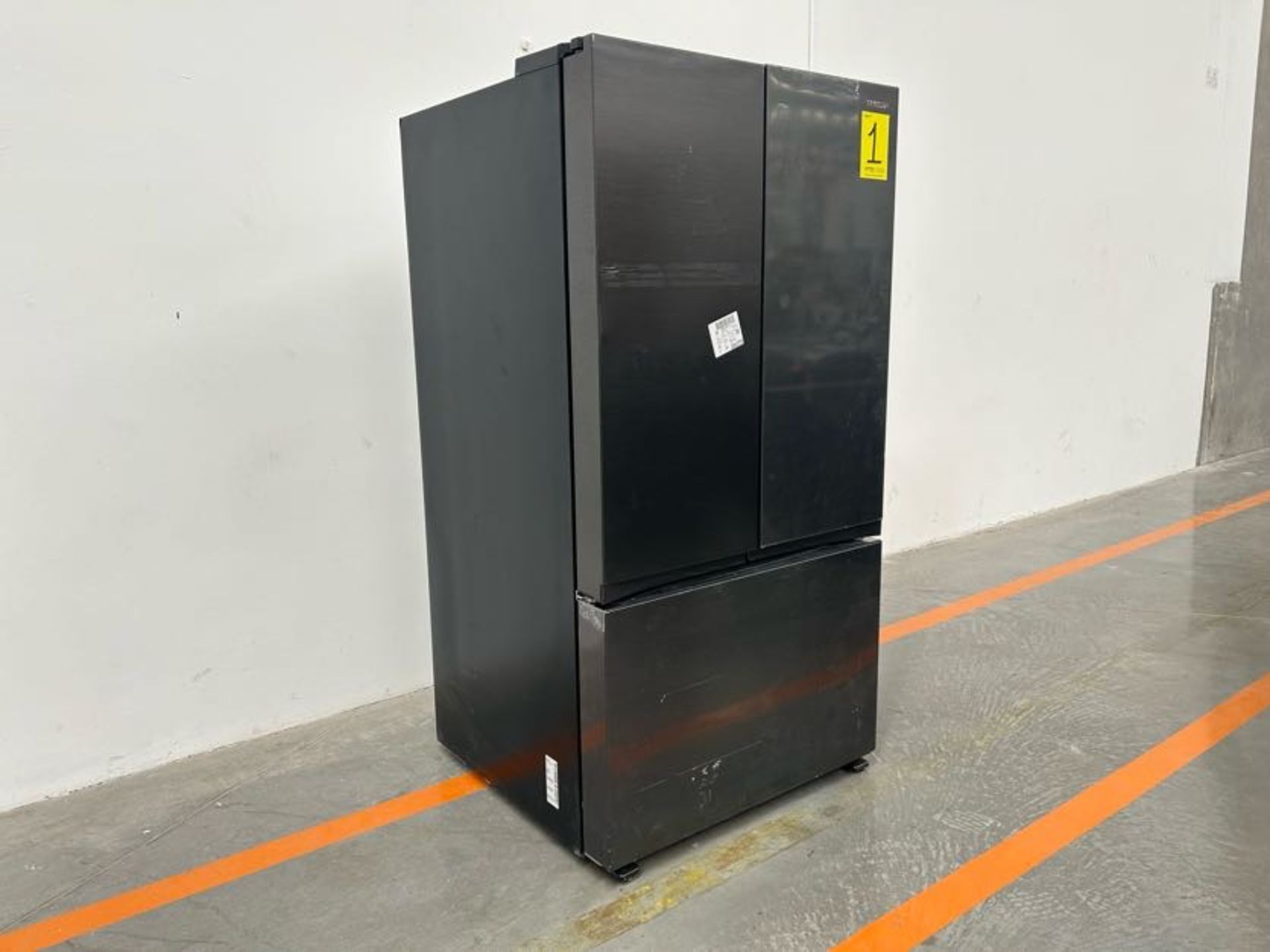 Refrigerador Marca SAMSUNG, Modelo RF32CG5N10B1EM, Serie 0668B, Color NEGRO (Equipo de devolución) - Image 2 of 5