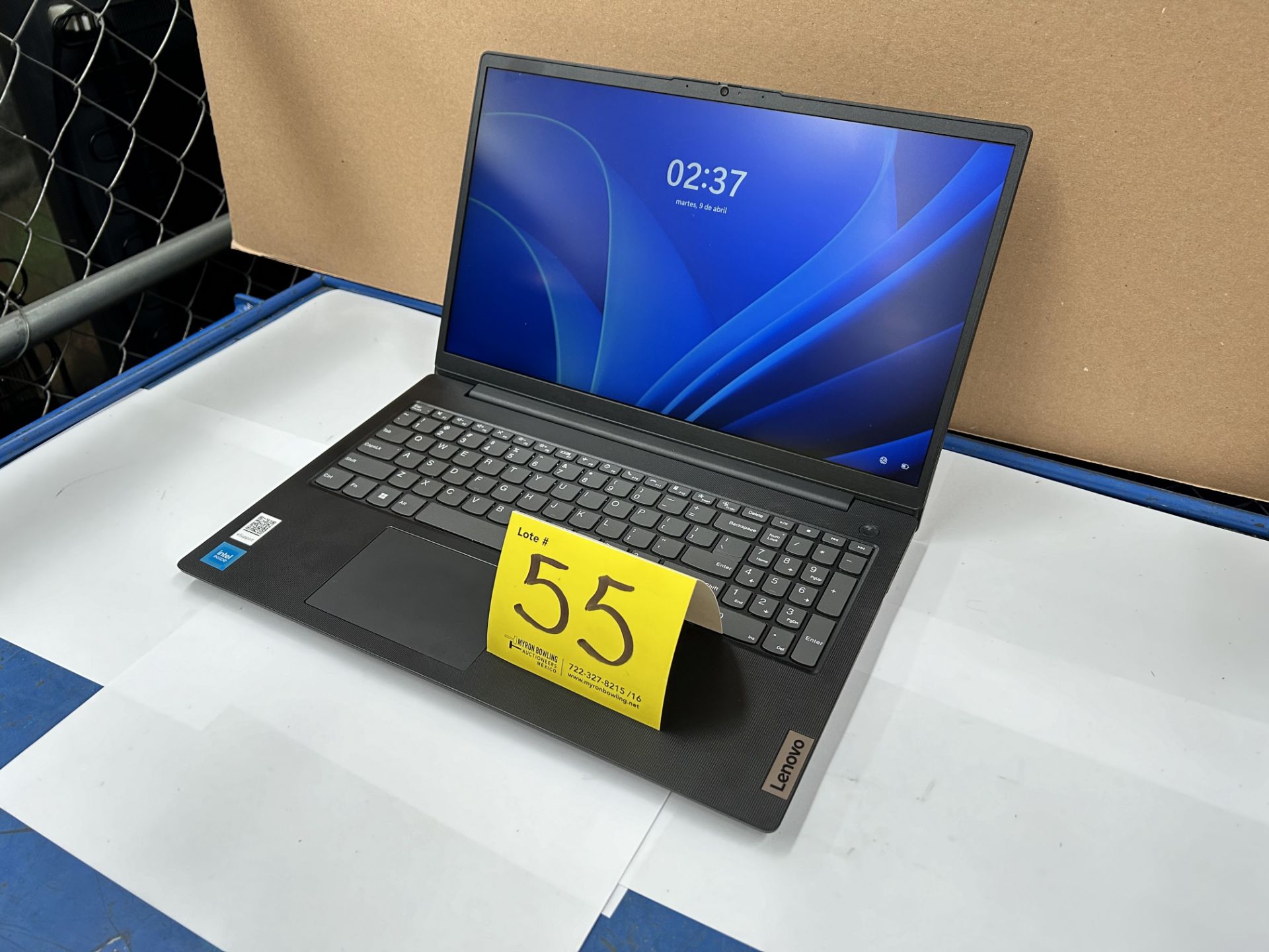 Laptop Marca LENOVO, Modelo V15 82QY001RUS, SeriePF4M7WKV, INTEL Inside 8 Gb en Ram 256 GB de almac - Image 3 of 6