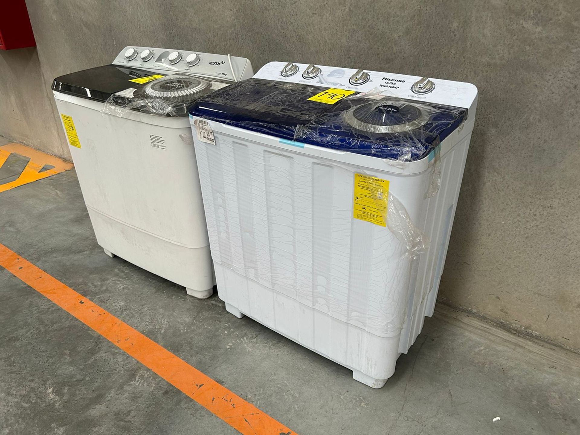 Lote de 2 lavadoras contiene: 1 Lavadora de 16 KG Marca HISENSE, Modelo WSA1604P, Serie 30175, Colo - Image 2 of 6