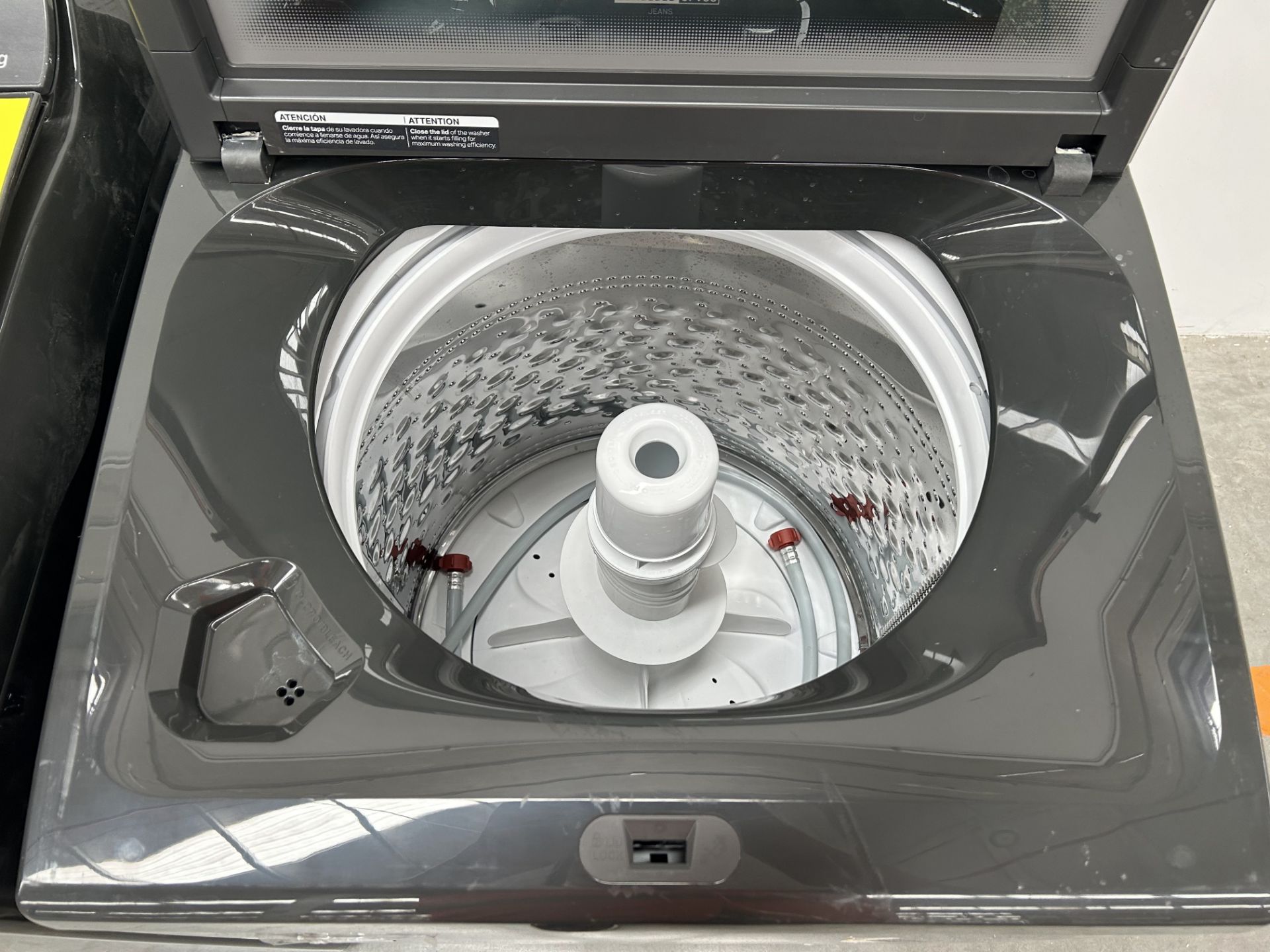 Lote de 2 lavadoras contiene: 1 Lavadora de 20 KG Marca WHIRPOOL, Modelo 8MWTW2024WLG0, Serie 97668 - Image 5 of 9