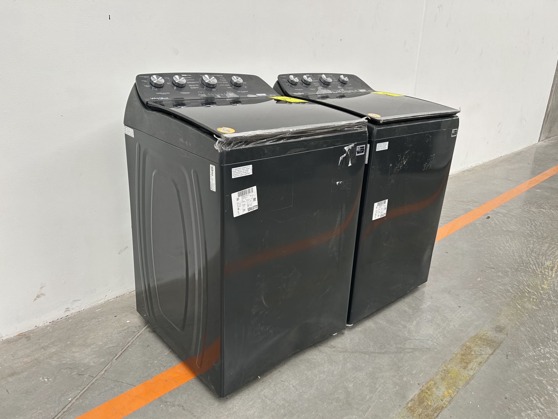 Lote de 2 lavadoras contiene: 1 Lavadora de 20 KG Marca WHIRPOOL, Modelo 8MWTW2024WLG0, Serie 03392 - Image 3 of 6