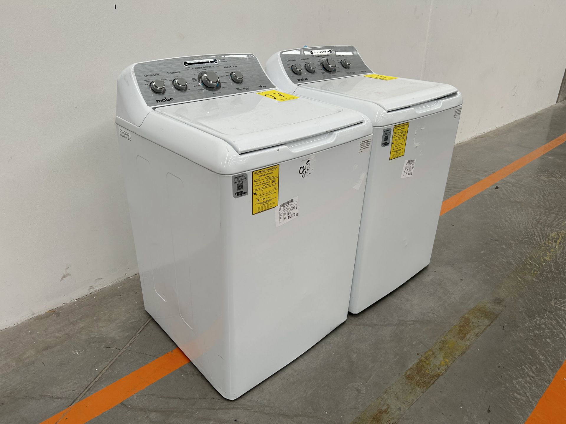 Lote de 2 lavadoras contiene: 1 Lavadora de 19 KG Marca MABE, Modelo LMA79114CBAK00, Serie S43934, - Image 3 of 7