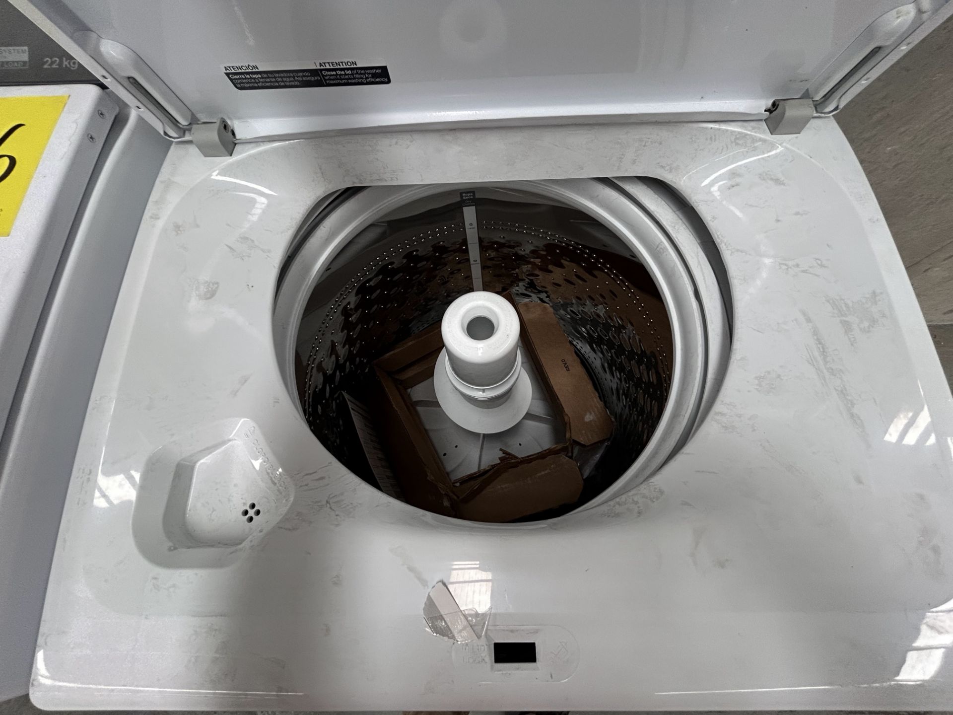Lote de 2 lavadoras contiene: 1 Lavadora de 22 KG Marca WHIRPOOL, Modelo 8MWTW2224MPM0, Serie 71225 - Image 5 of 8