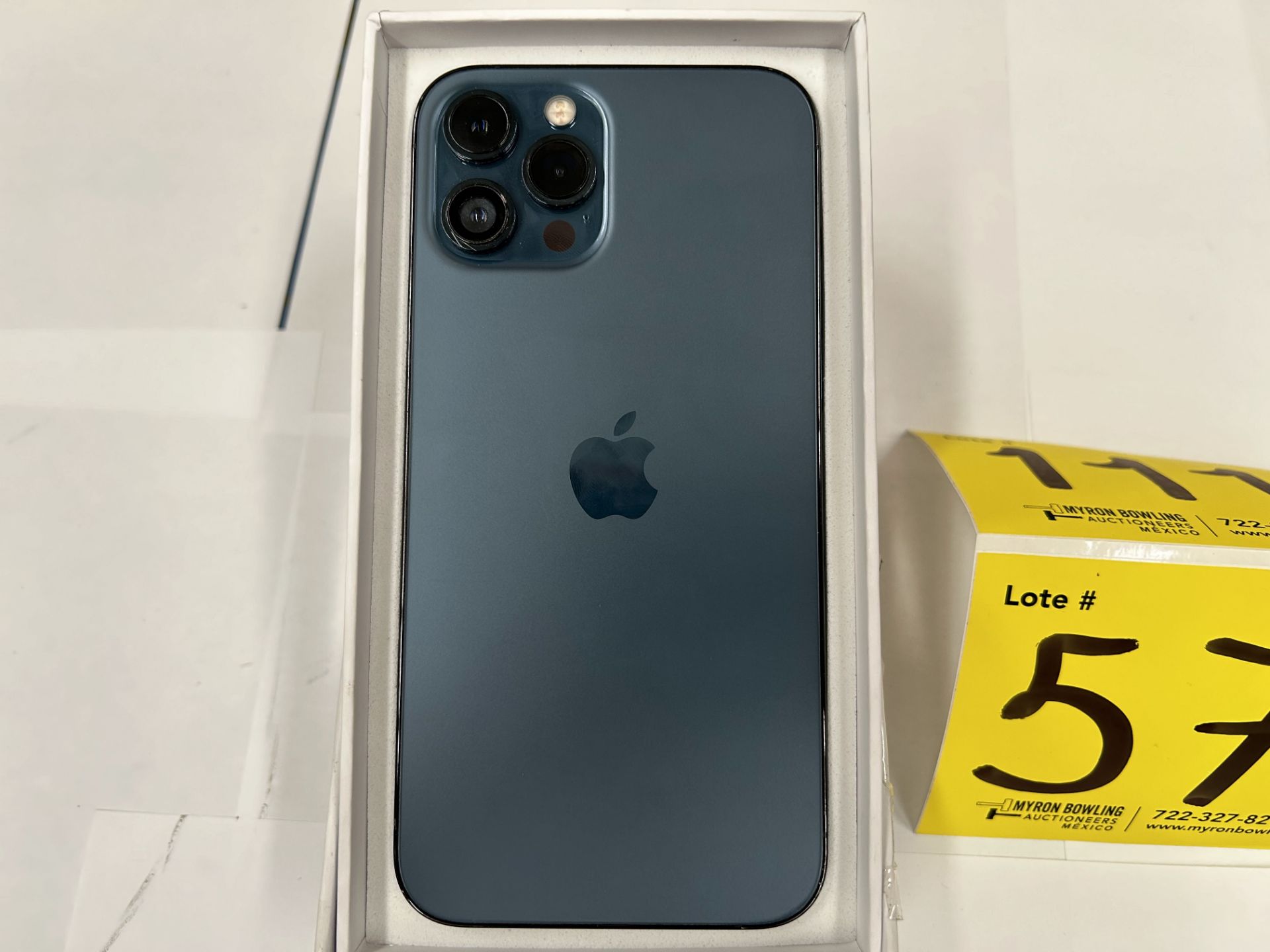 iPhone 12 PRO MAX de 256 GB, color AZUL (IMEI 3567131195718709) (enciende, sin cuenta) (Equipo de d - Image 4 of 5