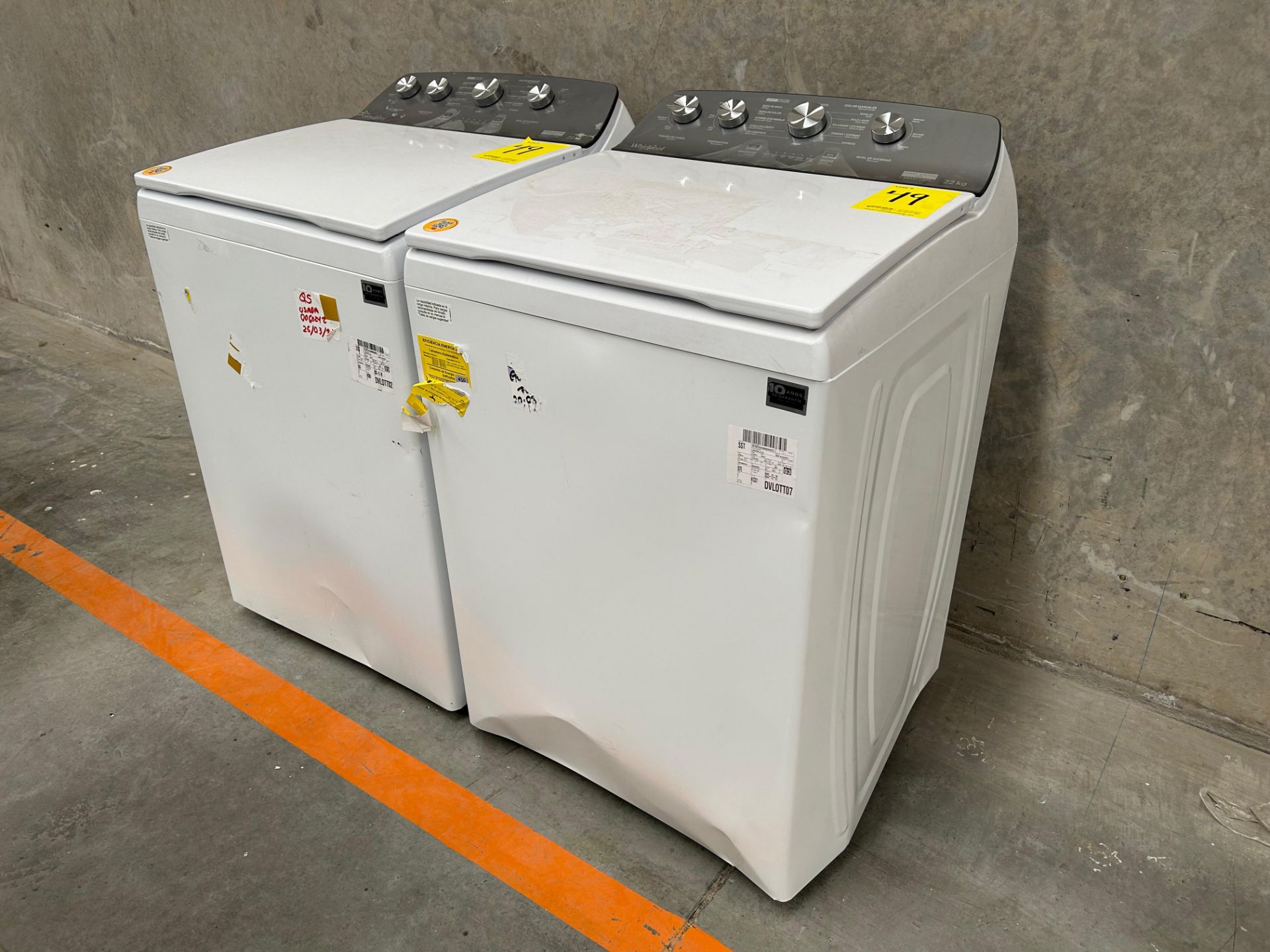 Lote de 2 lavadoras contiene: 1 Lavadora de 22 KG Marca WHIRPOOL, Modelo 8MWTW2224MPM0, Serie 43224 - Image 2 of 6