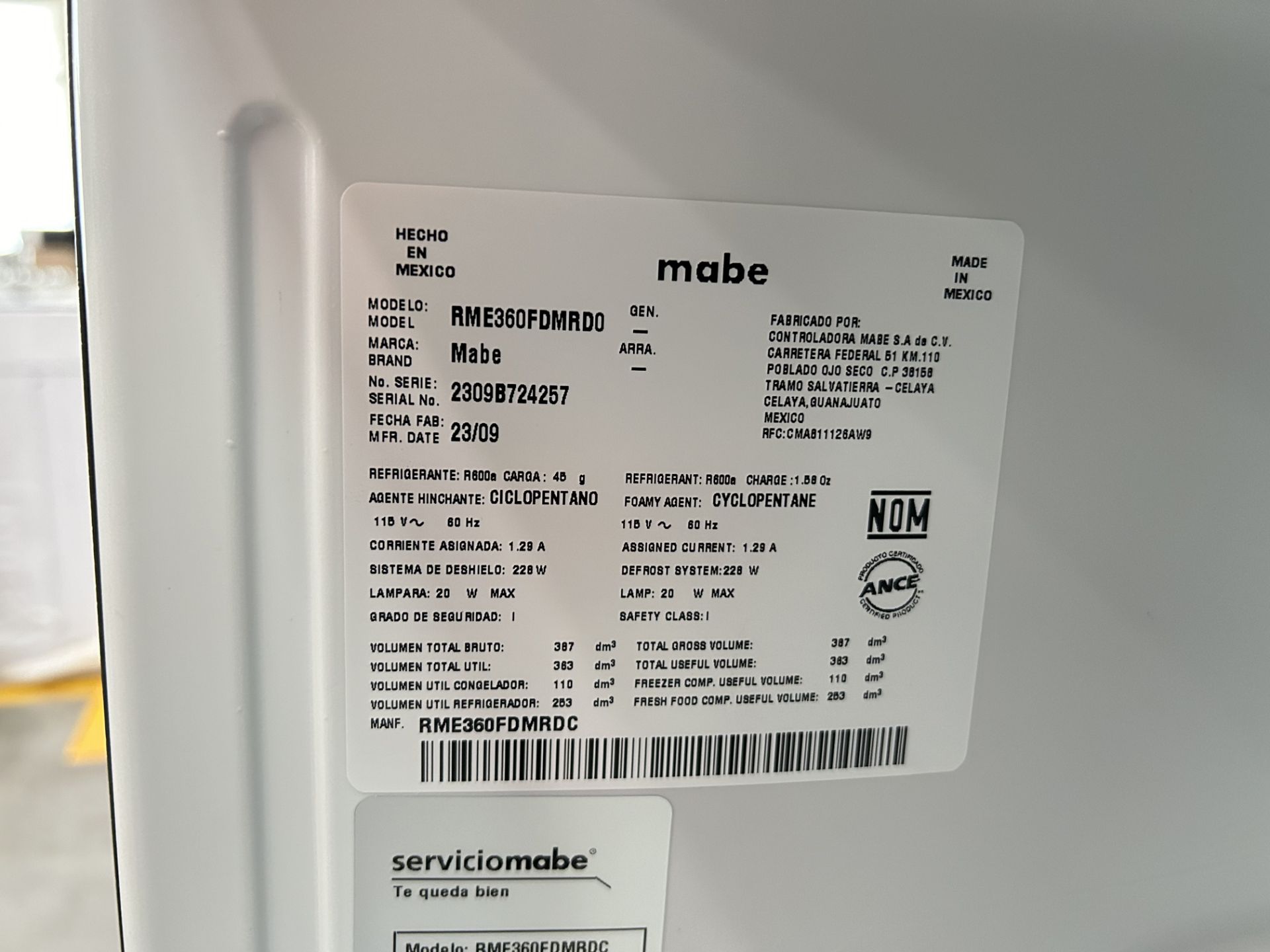 Refrigerador con dispensador de agua Marca MABE, Modelo RME360FDMRD0, Serie 724257, Color GRIS (Equ - Image 5 of 7