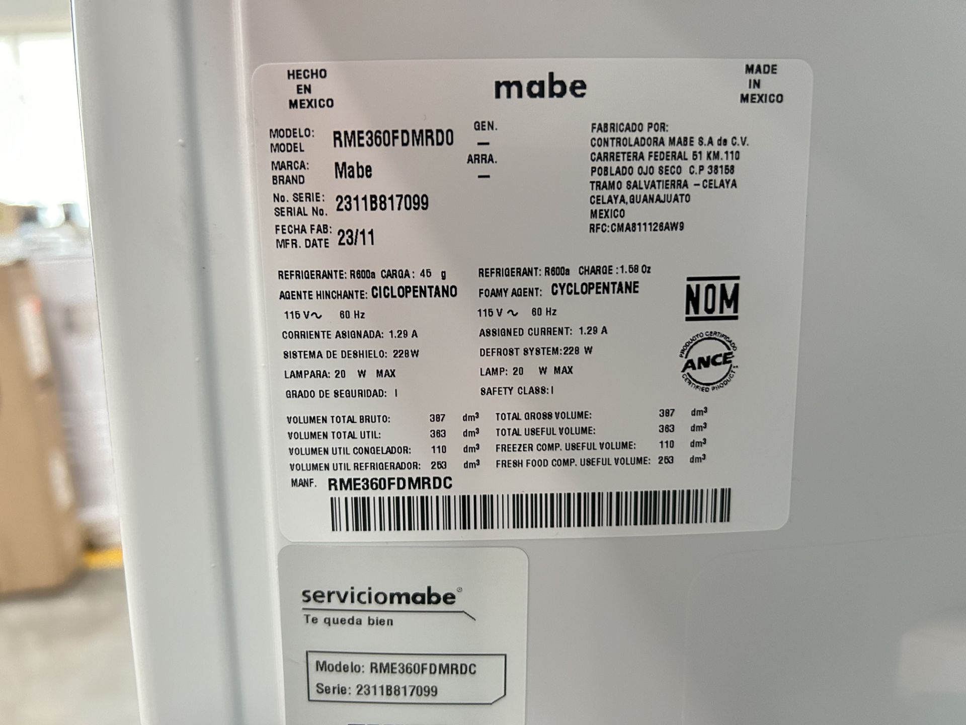 Refrigerador con dispensador de agua Marca MABE, Modelo RME360FDMRD0, Serie 817099, Color GRIS (Equ - Image 5 of 7