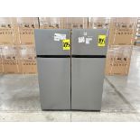 Lote de 2 Refrigeradores, Contiene: 1 Refrigerador Marca HISENSE, Modelo RT80D6AGX, Serie P20099, C