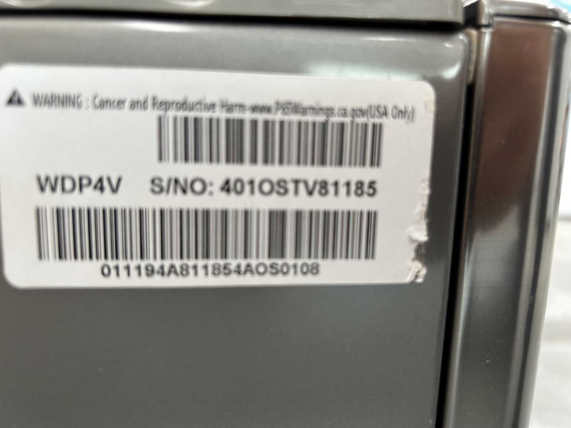 Lavadora Frontal de 22 Kg con pedestal integrado Marca LG Modelo WM22W2S6R, Serie Z17856, Color GRI - Image 6 of 8