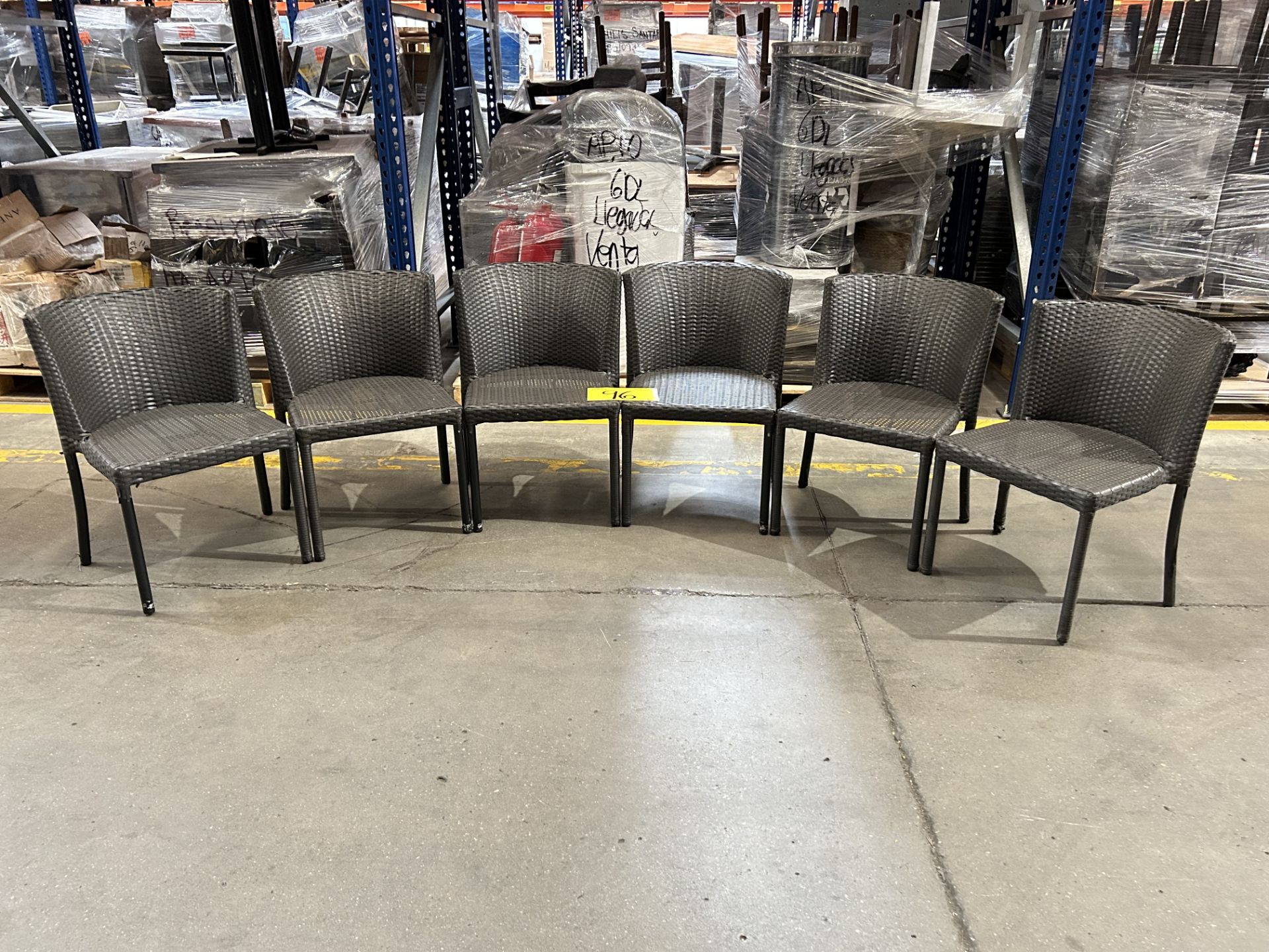 6 sillas de ratán respaldo curvo para exterior Color Café Medidas 55 cm x 62 cm x 74 cm (Equipo Usa