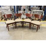 4 sillas en madera con cojín color Café, Medidas 45.5 cm x 42 cm x 82 cm (Equipo Usado)