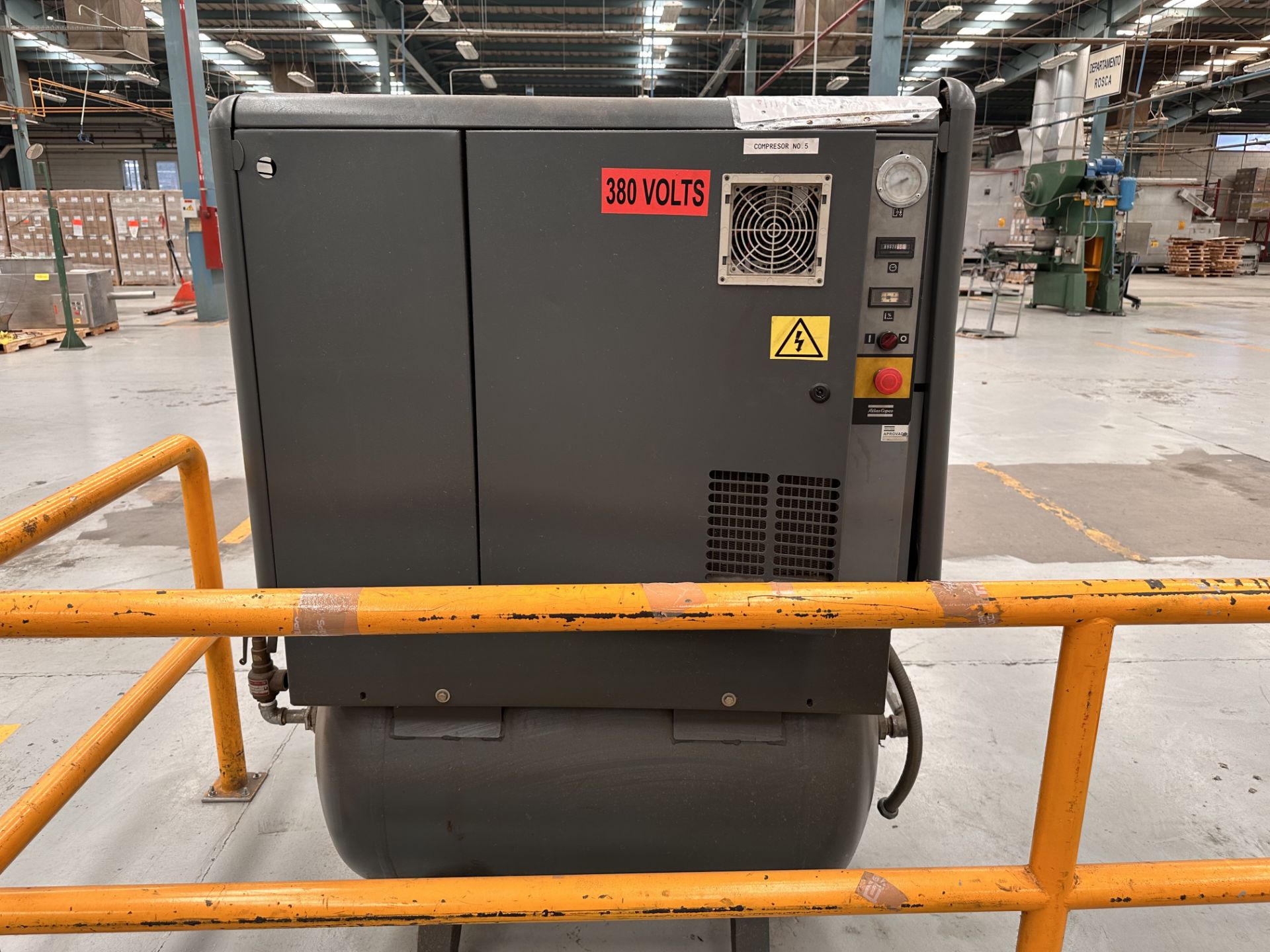 Atlas Copco Air Compressor, Model GX 11-125FF, Serial No. 501421, Year 2003, 380V, Maximum pressure - Image 4 of 8