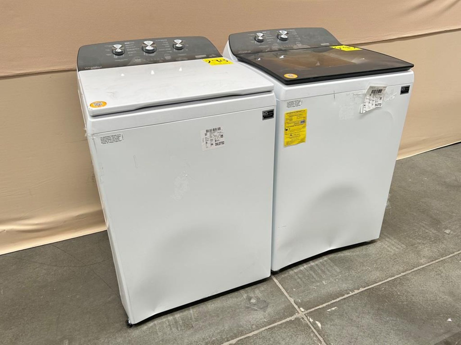 Lote de 2 lavadoras contiene: 1 Lavadora de 18KG Marca WHIRPOOL, Modelo 8MWTW1813MJM1, Serie 197399 - Image 3 of 6