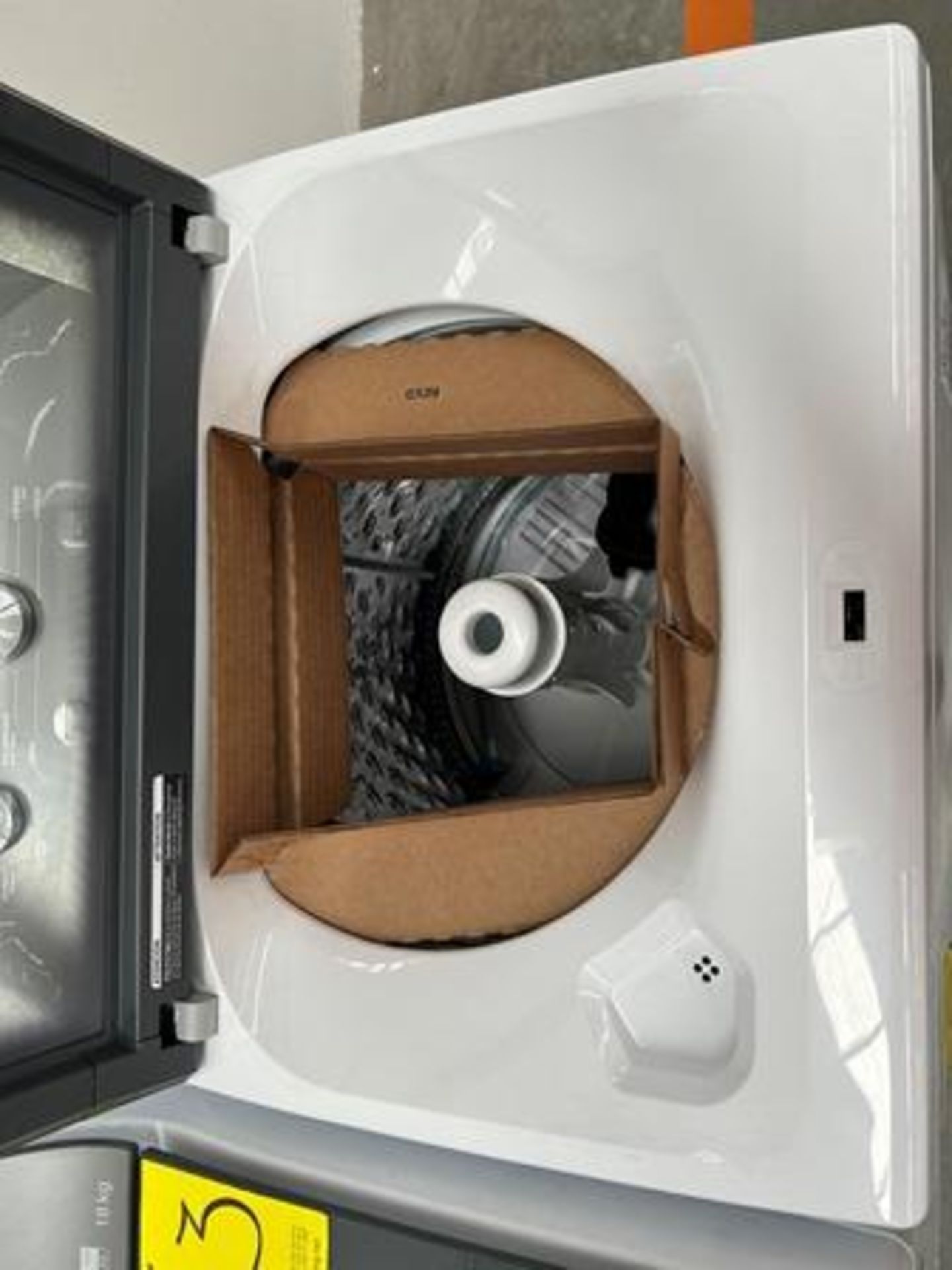 Lote de 2 lavadoras contiene: 1 Lavadora de 18 KG Marca WHIRPOOL, Modelo 8MWTW1812WPM0, Serie 74164 - Image 5 of 9