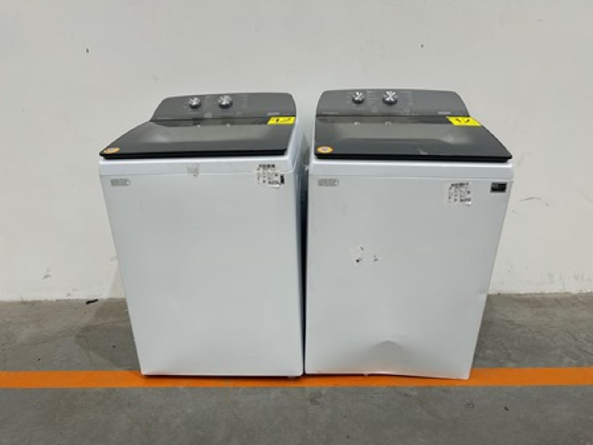 Lote de 2 lavadoras contiene: 1 Lavadora de 18 KG Marca WHIRPOOL, Modelo 8MWTW1812WPM0, Serie 64597