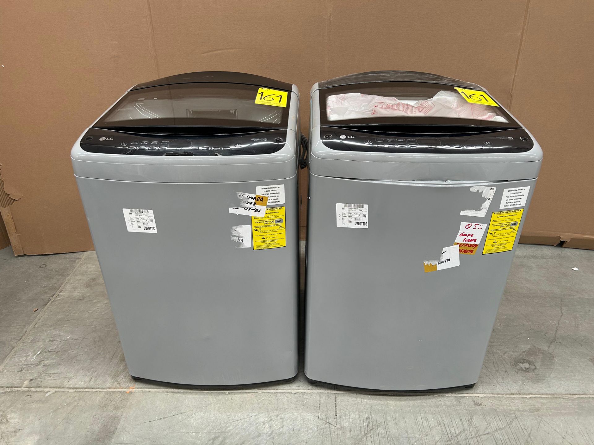 Lote de 2 lavadoras contiene: 1 Lavadora de 18 KG Marca LG, Modelo WT18DV6, Serie 4B032, Color GRIS