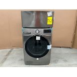 Lote de 2 articulos contiene: 1 Lavadora de 22 KG, Marca LG, Modelo WM22BV2S6R, Serie 1C776, Color