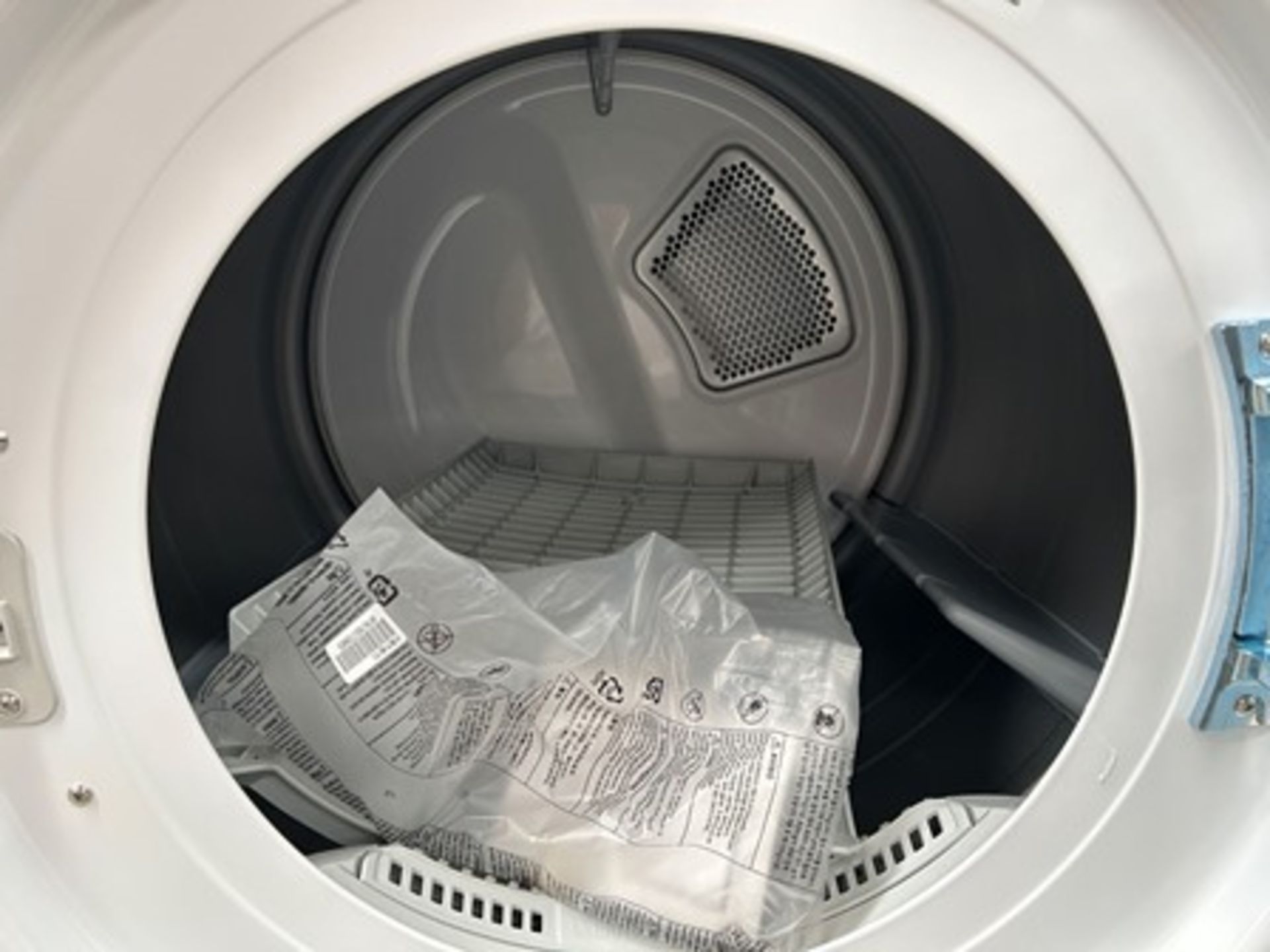 Combo lavadora y Secadora contiene: 1 Lavadora de 20 KG Marca LG, Modelo WM202V26W, Serie 0X531, Co - Image 4 of 8