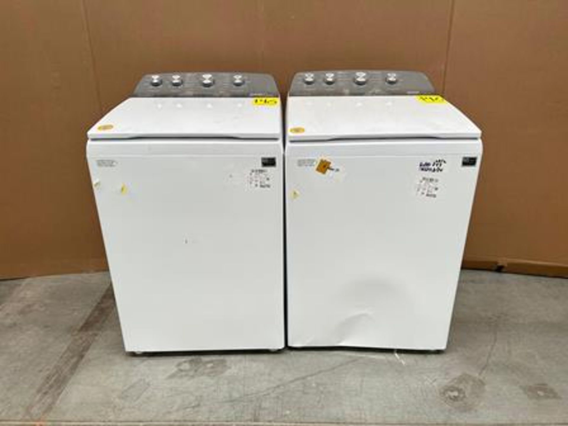 Lote de 2 lavadoras contiene: 1 Lavadora de 22 KG Marca WHIRPOOL, Modelo 8MWTW2224MPM0, Serie 77404