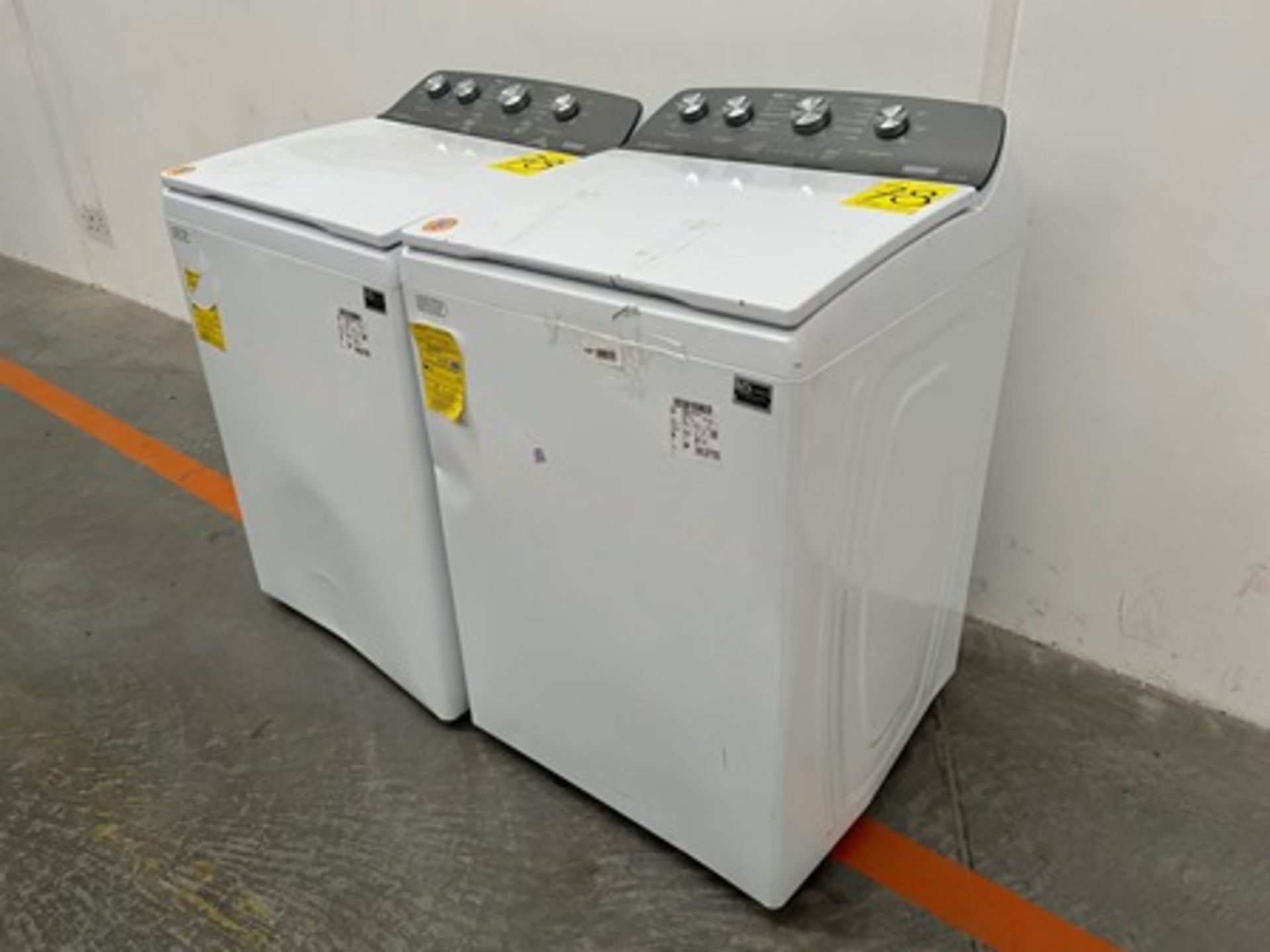 Lote de 2 lavadoras contiene: 1 Lavadora de 22 KG Marca WHIRPOOL, Modelo 8MWTW2224MPM0, Serie 42812 - Image 2 of 8