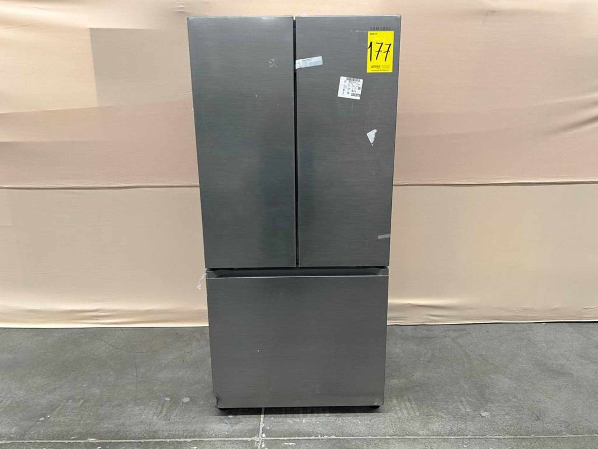 Refrigerador Marca SAMSUNG, Modelo RF25C5151S9, Serie 01154Z, Color GRIS (Equipo de devolución)