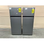 Lote de 2 refrigeradores contiene: Refrigerador Marca HISENSE, Modelo RT80D6AGX, Color GRIS; Refrig