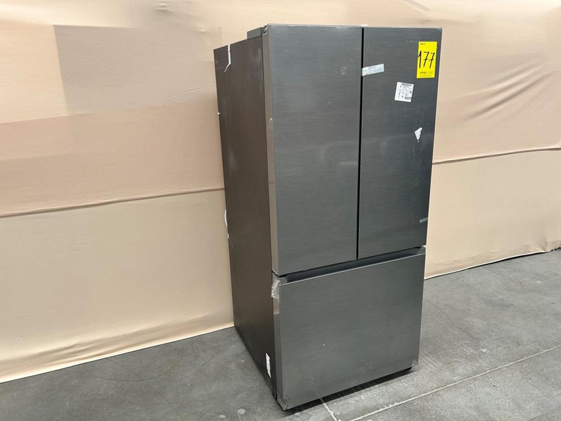 Refrigerador Marca SAMSUNG, Modelo RF25C5151S9, Serie 01154Z, Color GRIS (Equipo de devolución) - Image 3 of 8