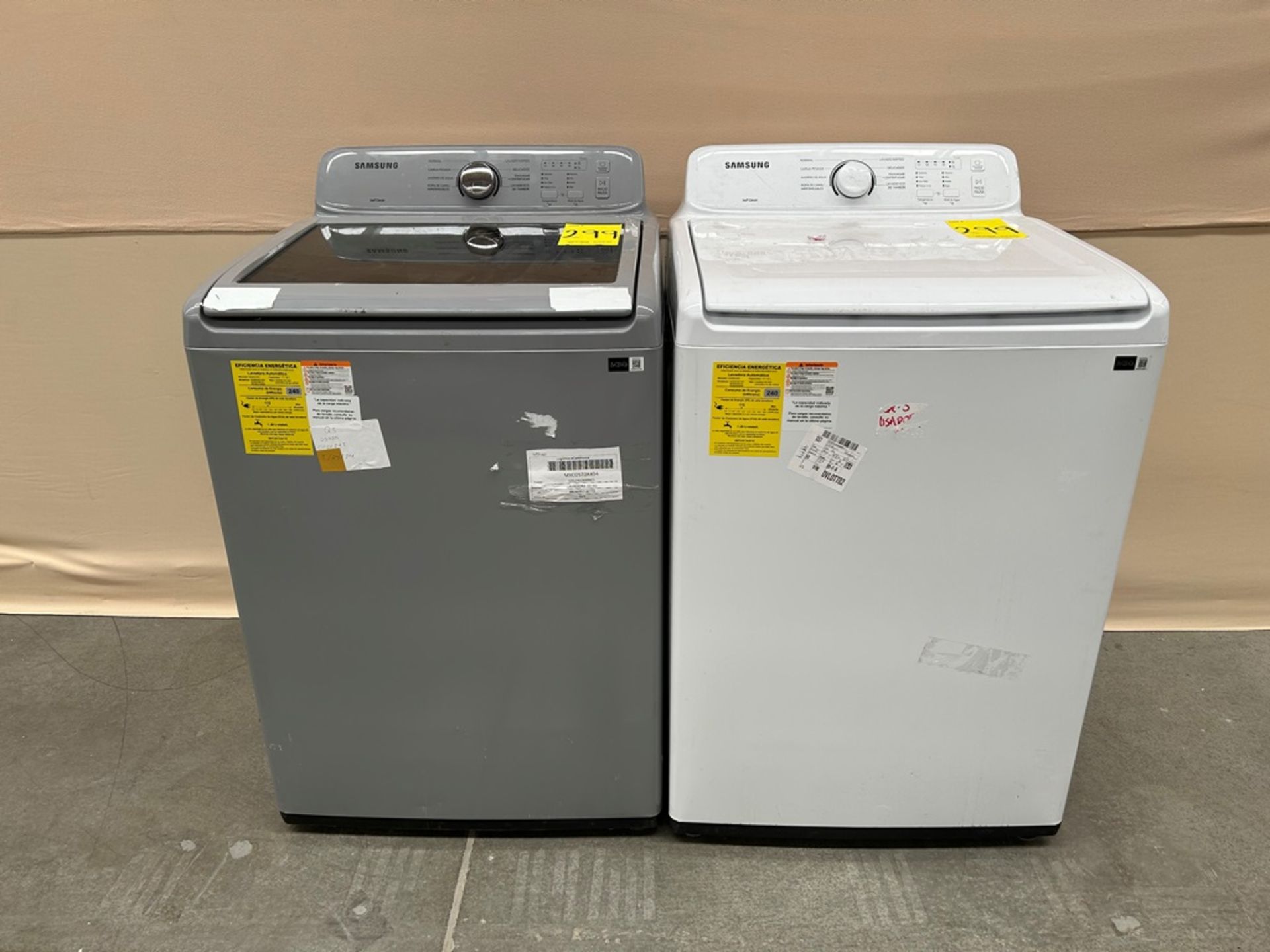 Lote de 2 lavadoras contiene: 1 Lavadora de 20 KG Marca SAMSUNG, Modelo WA20A3350GW, Serie 0027IF,