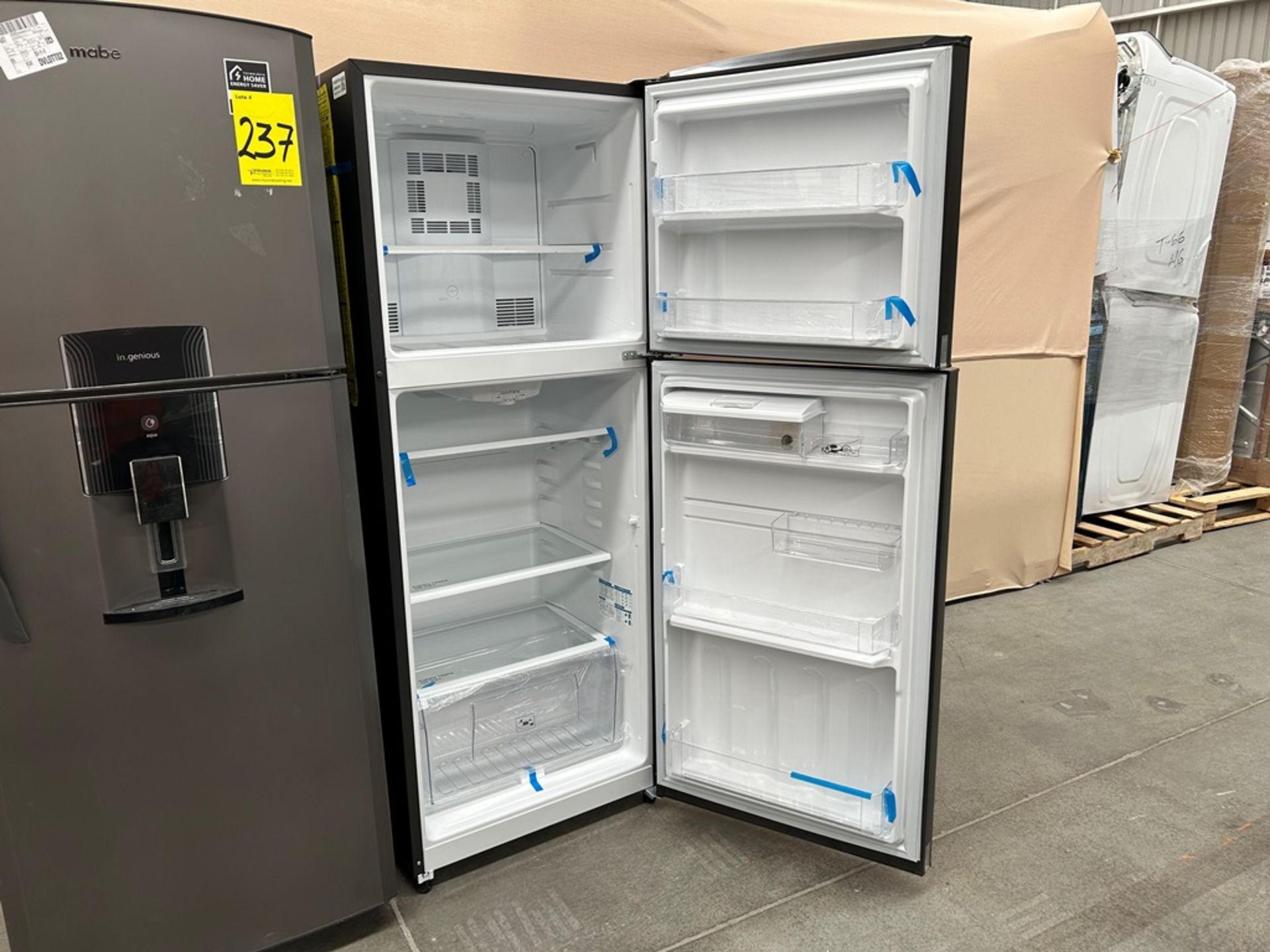 Lote de 2 refrigeradores contiene: Refrigerador con dispensador de agua Marca MABE, Modelo RME360FD - Image 5 of 6