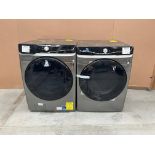 Lote de 2 artículos contiene: 1 Lavadora de 22 KG, Marca SAMSUNG, Modelo WF22C6400AP, Serie 0215J,